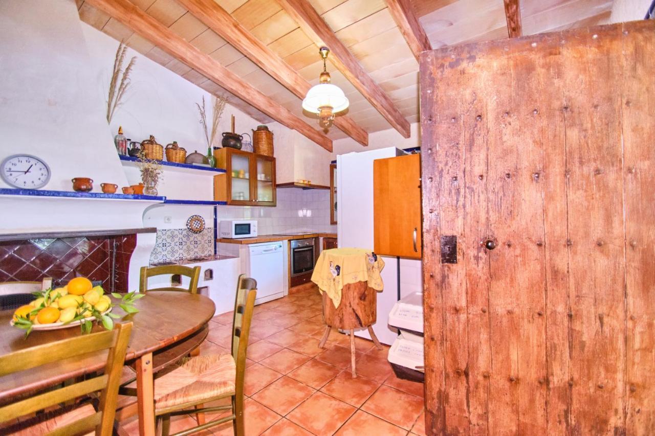 Rural Son Pou Villa *