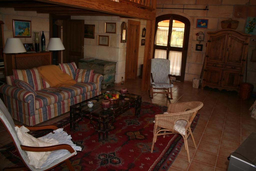 Finca Es Talaiot Villa *