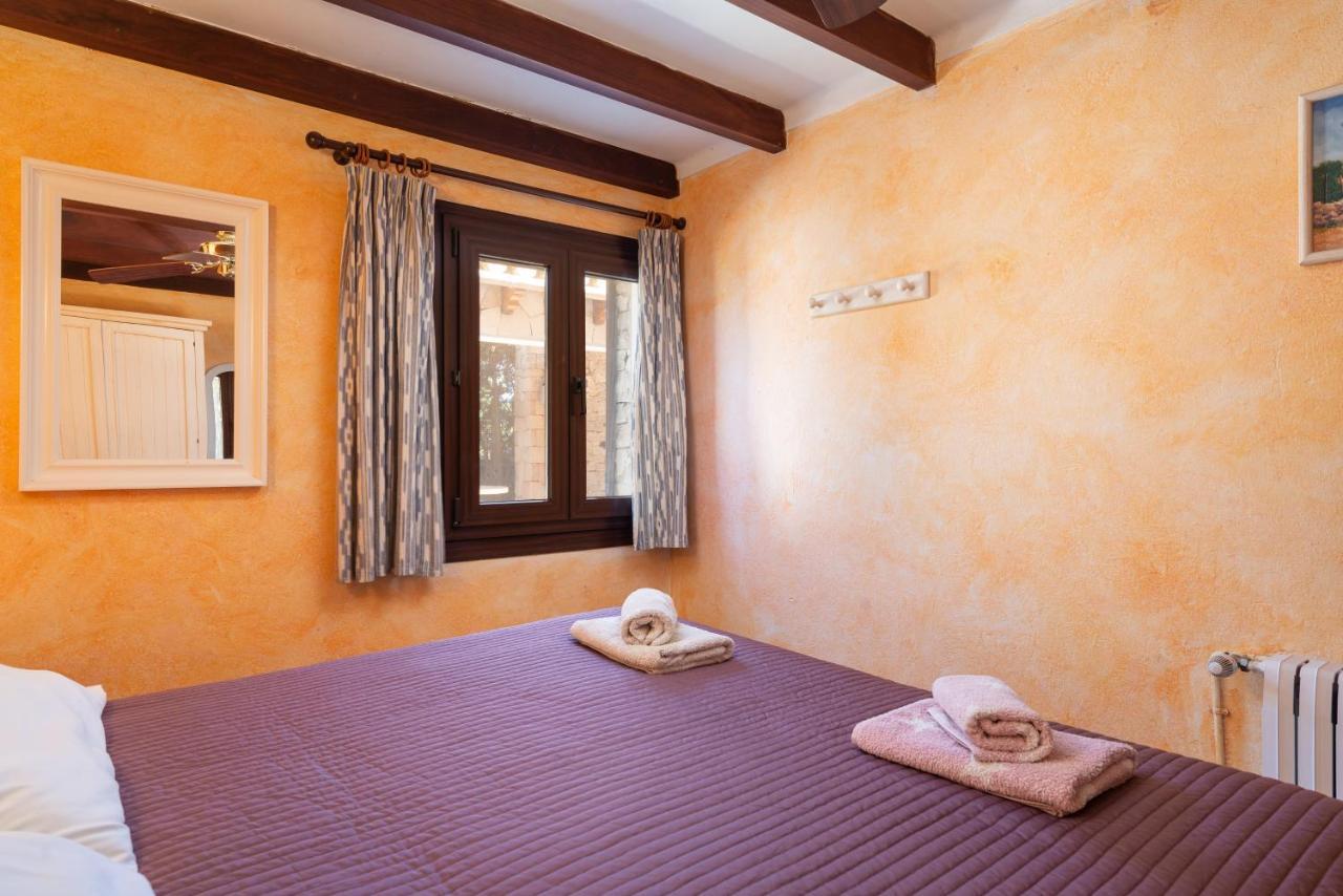 Villa New! Ses Rodes, Pool, Wifi, Bbq, Jacuzzi