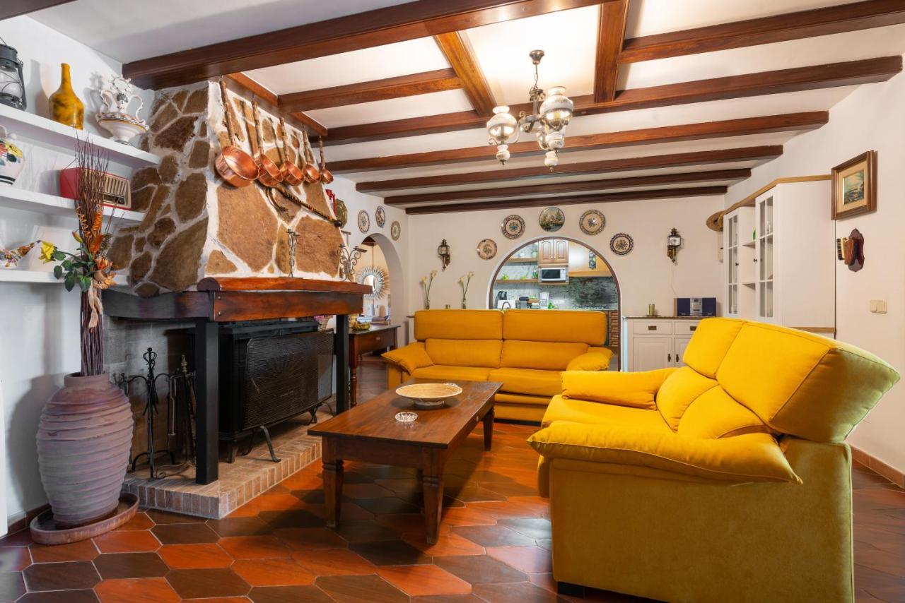 New! Ses Rodes, Pool, Wifi, Bbq, Jacuzzi *