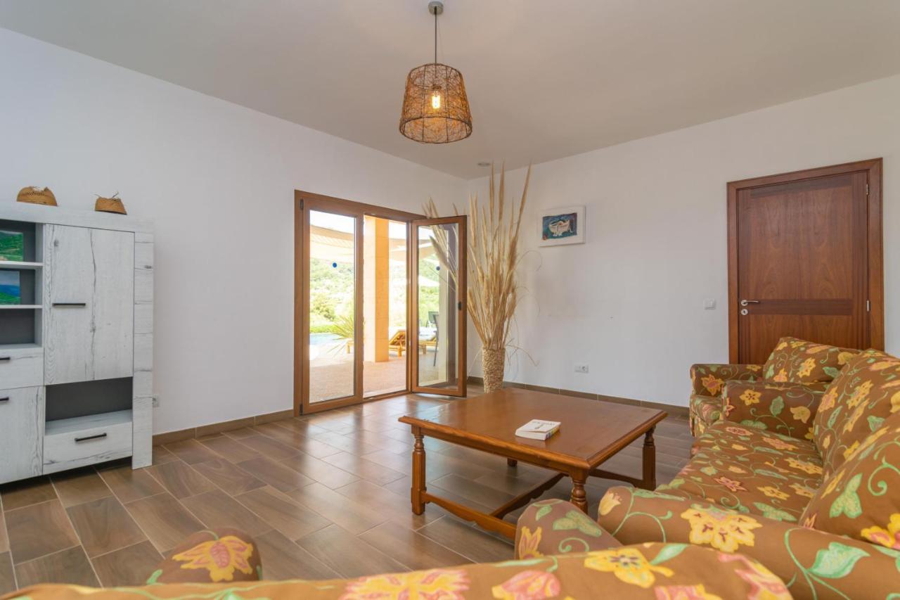 Villa S'albarcoquer *