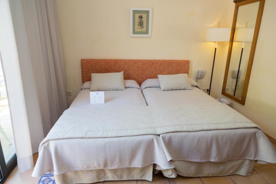 Vell Mari & Apartahotel 4*
