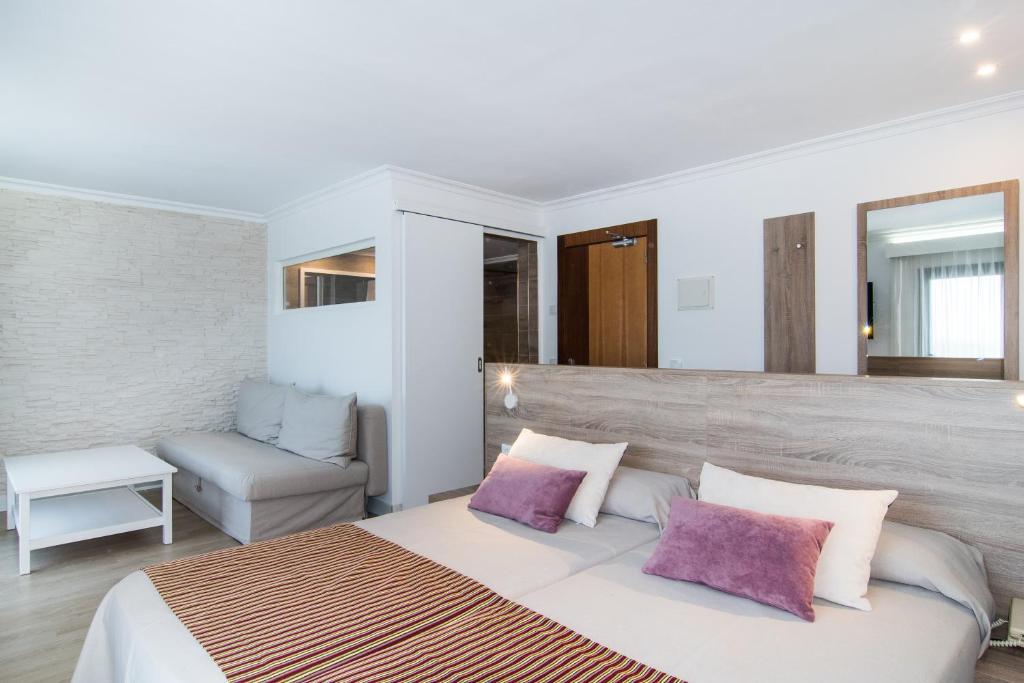 Hotel Na Taconera 4*