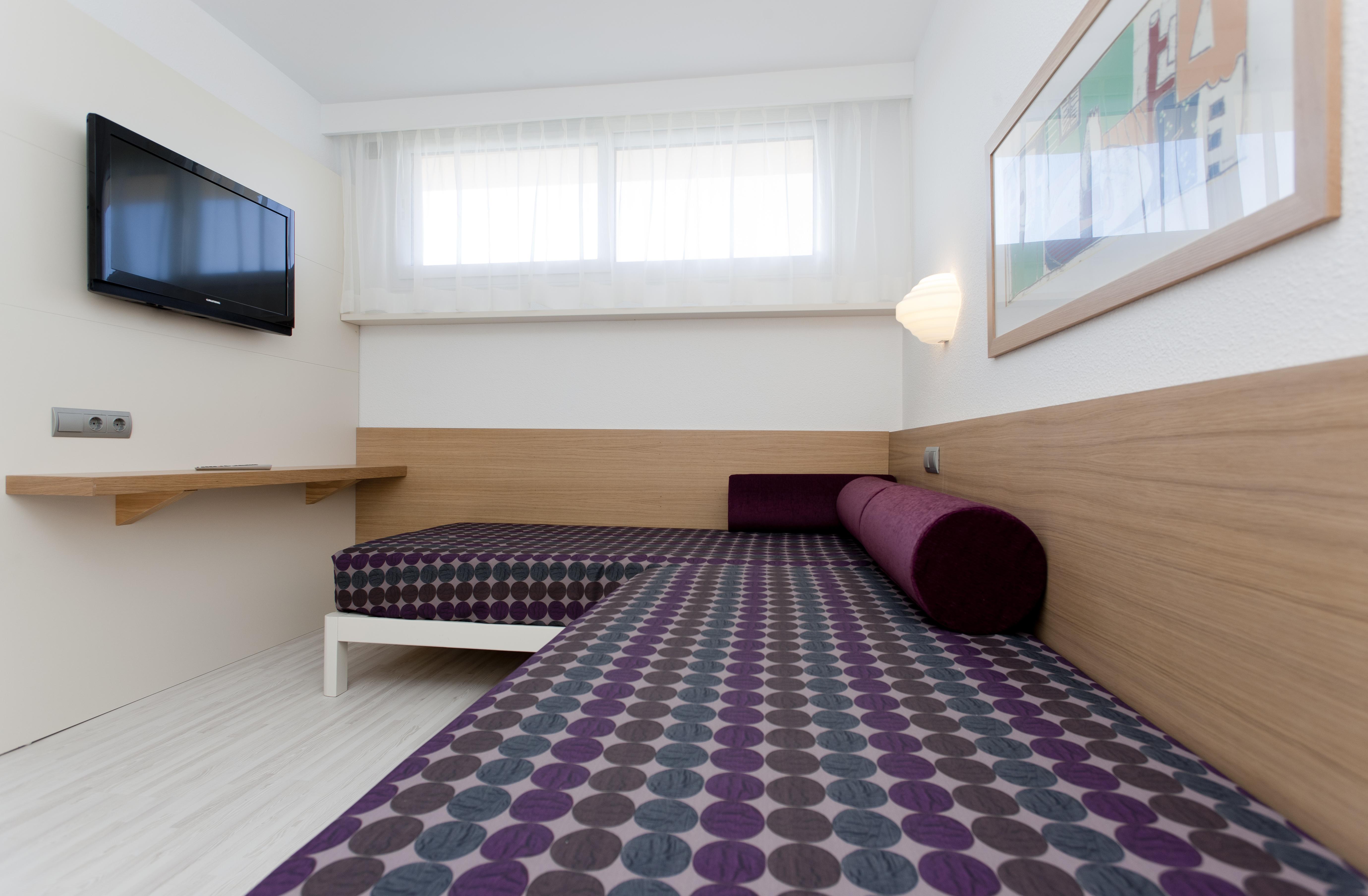 Hotel Insotel Cala Mandia 4*