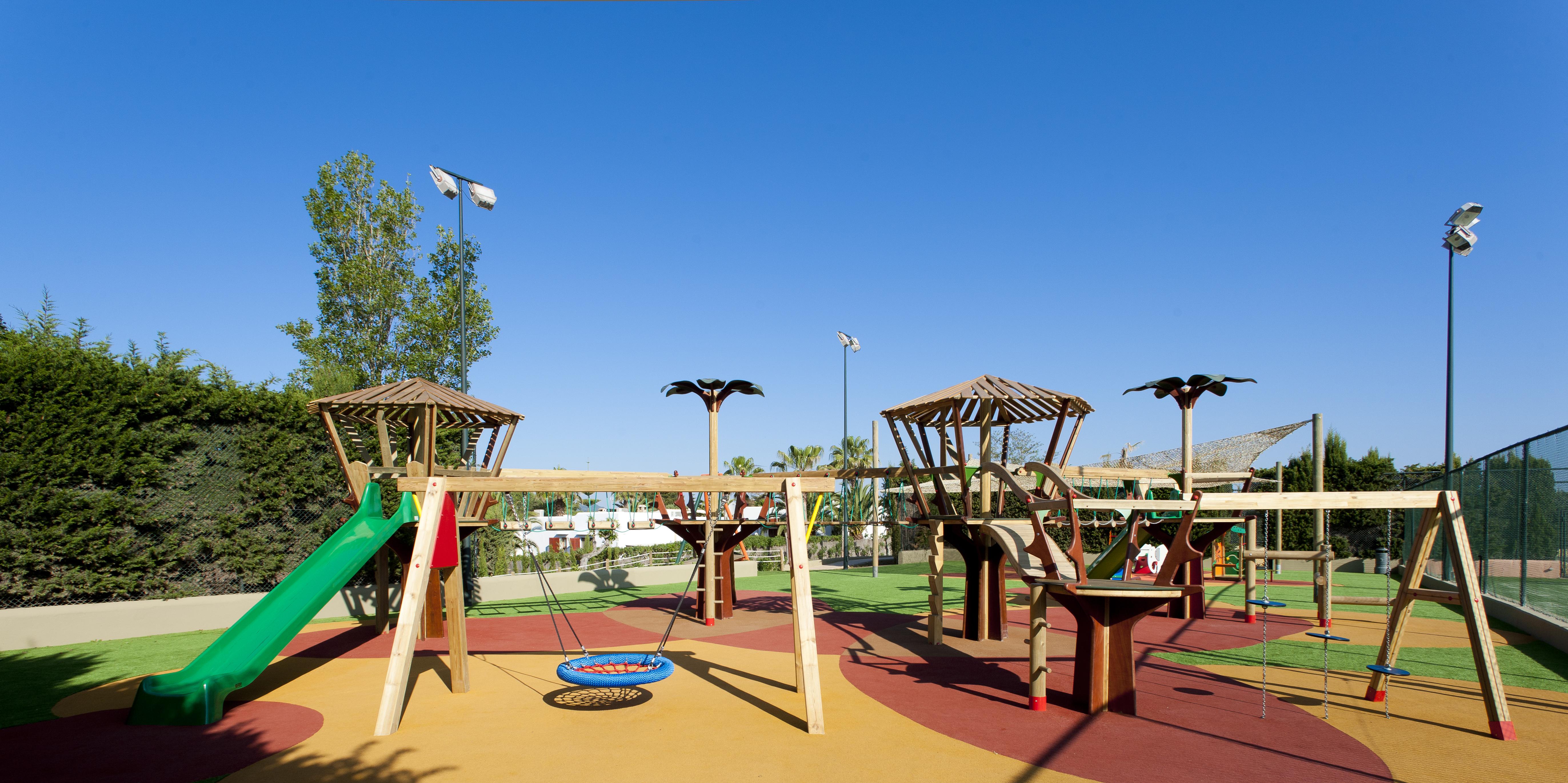 Hotel Insotel Cala Mandia 4*