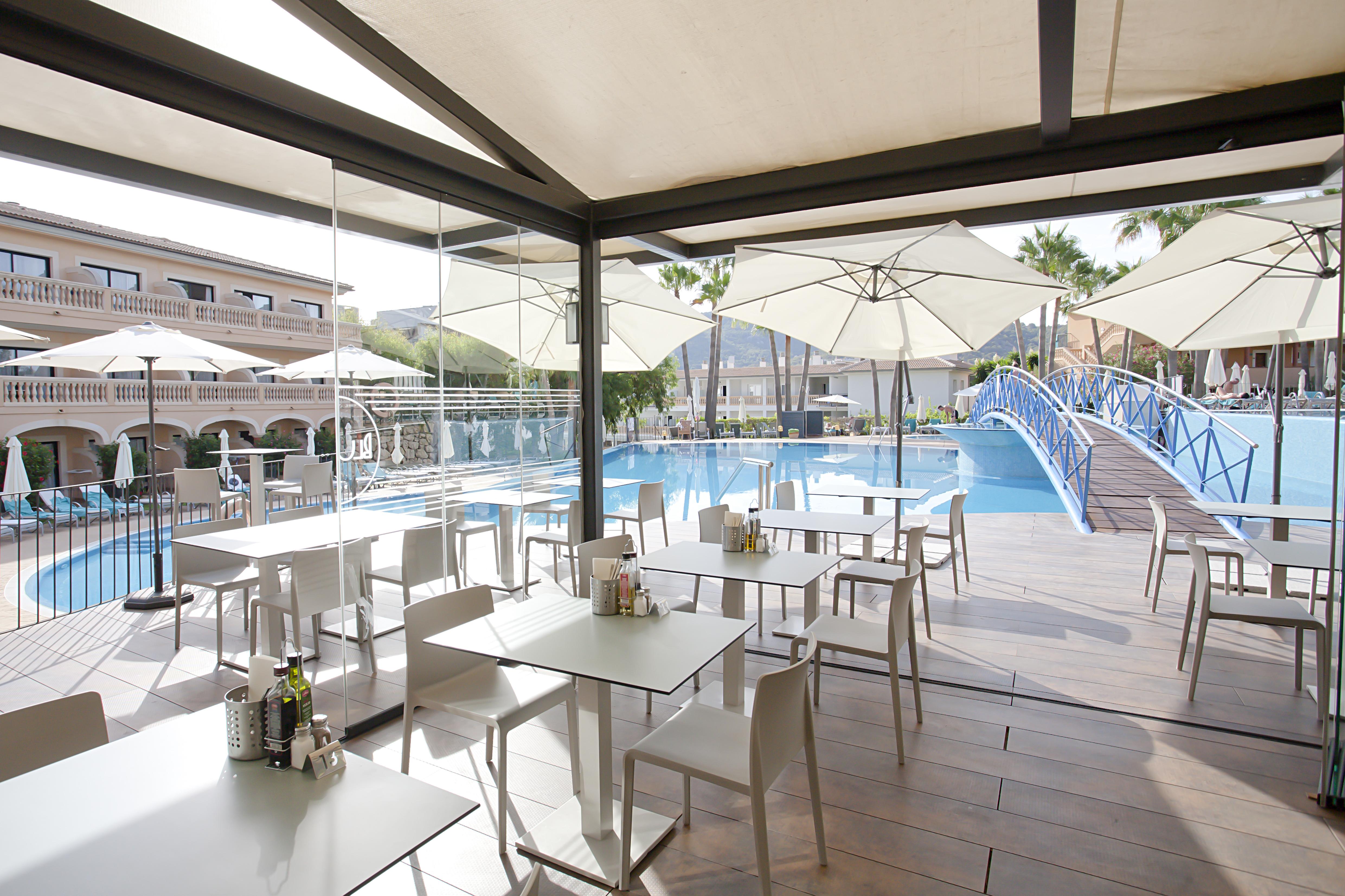 Mon Port & Hotel