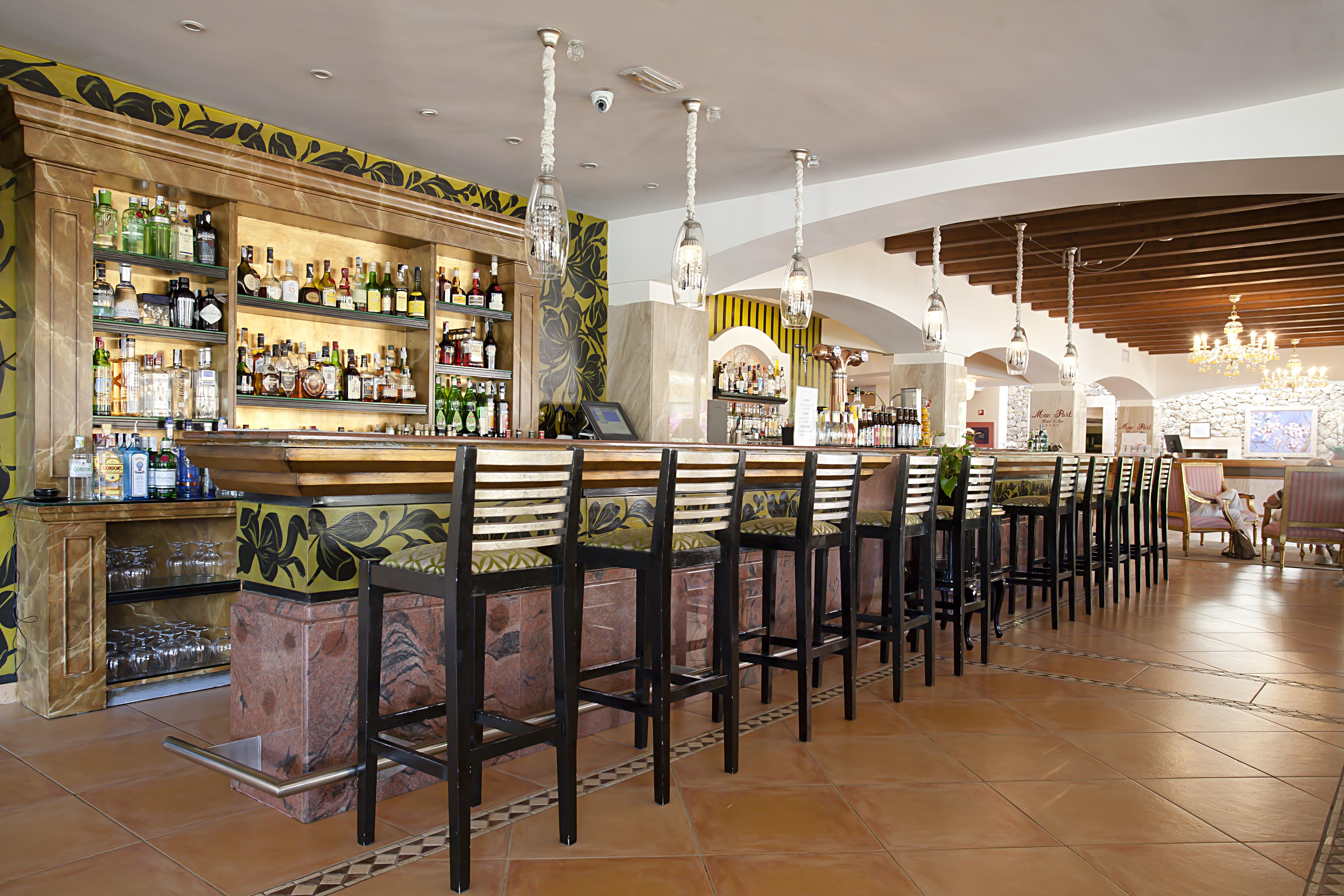 Mon Port & Hotel 4*