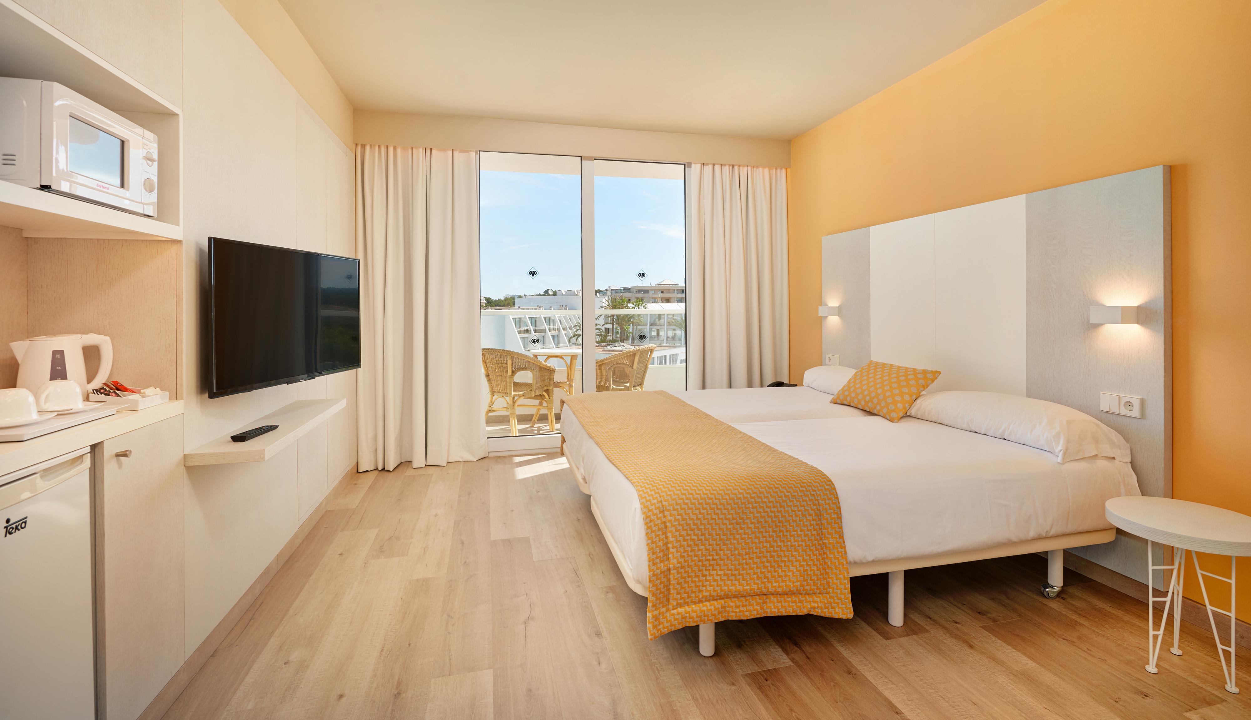 Protur Vista Badia 4*