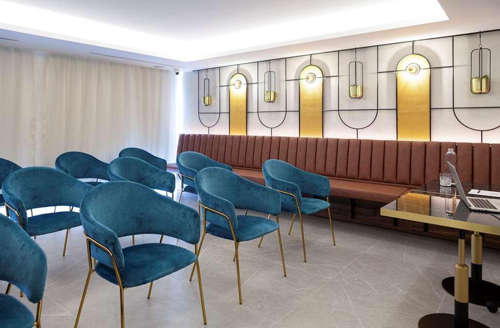 Nivia Born Boutique Hotel 5*