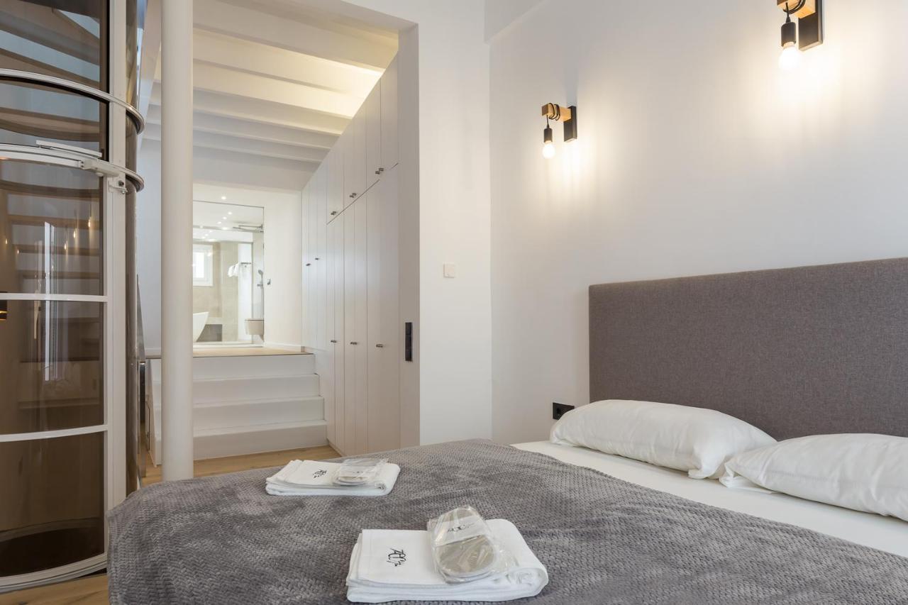 Designer Loft With Terrace In Prime Location *