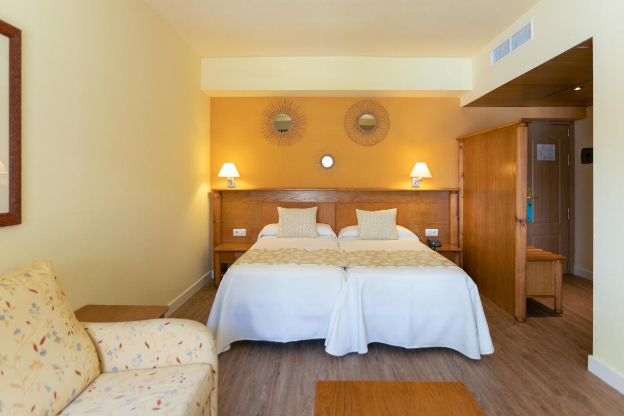Ona Palmira Paradise Paguera Hotel 4*