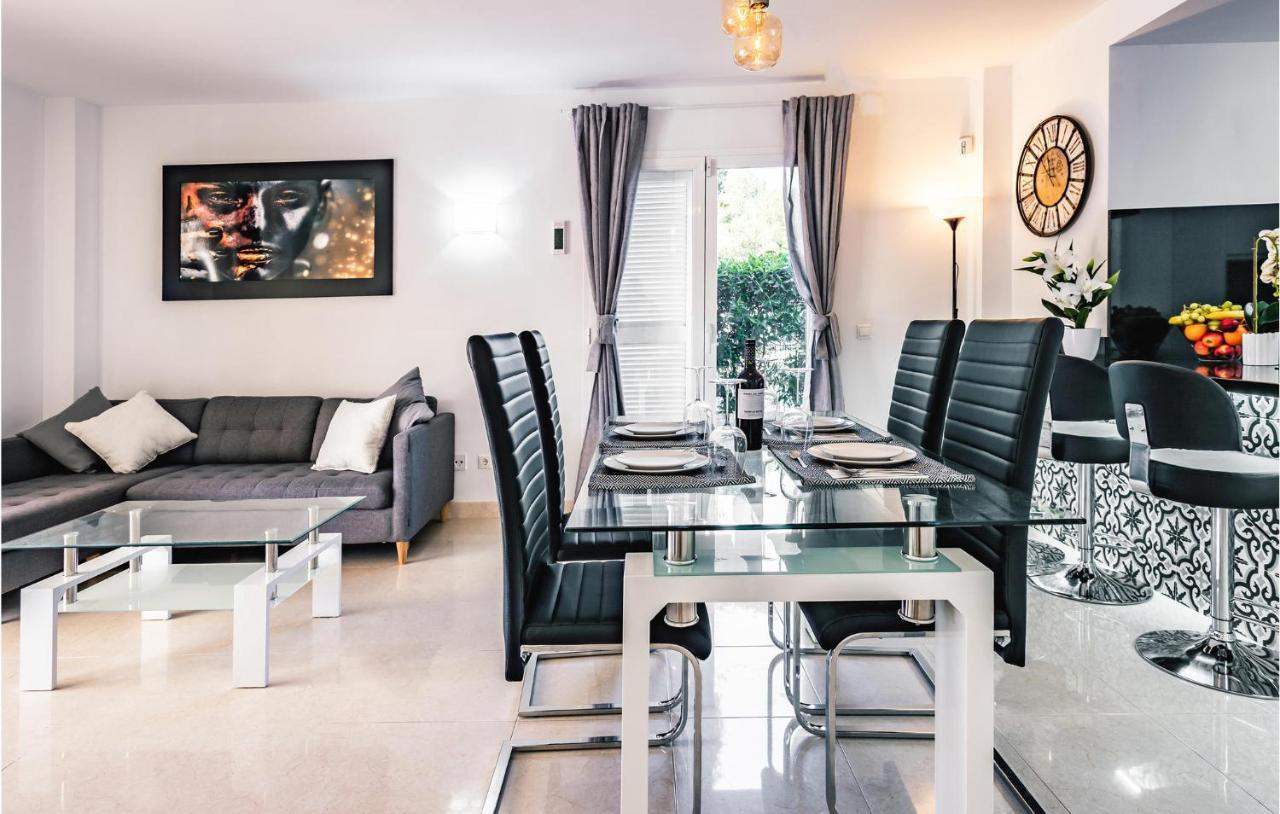 Awesome In With Kitchen