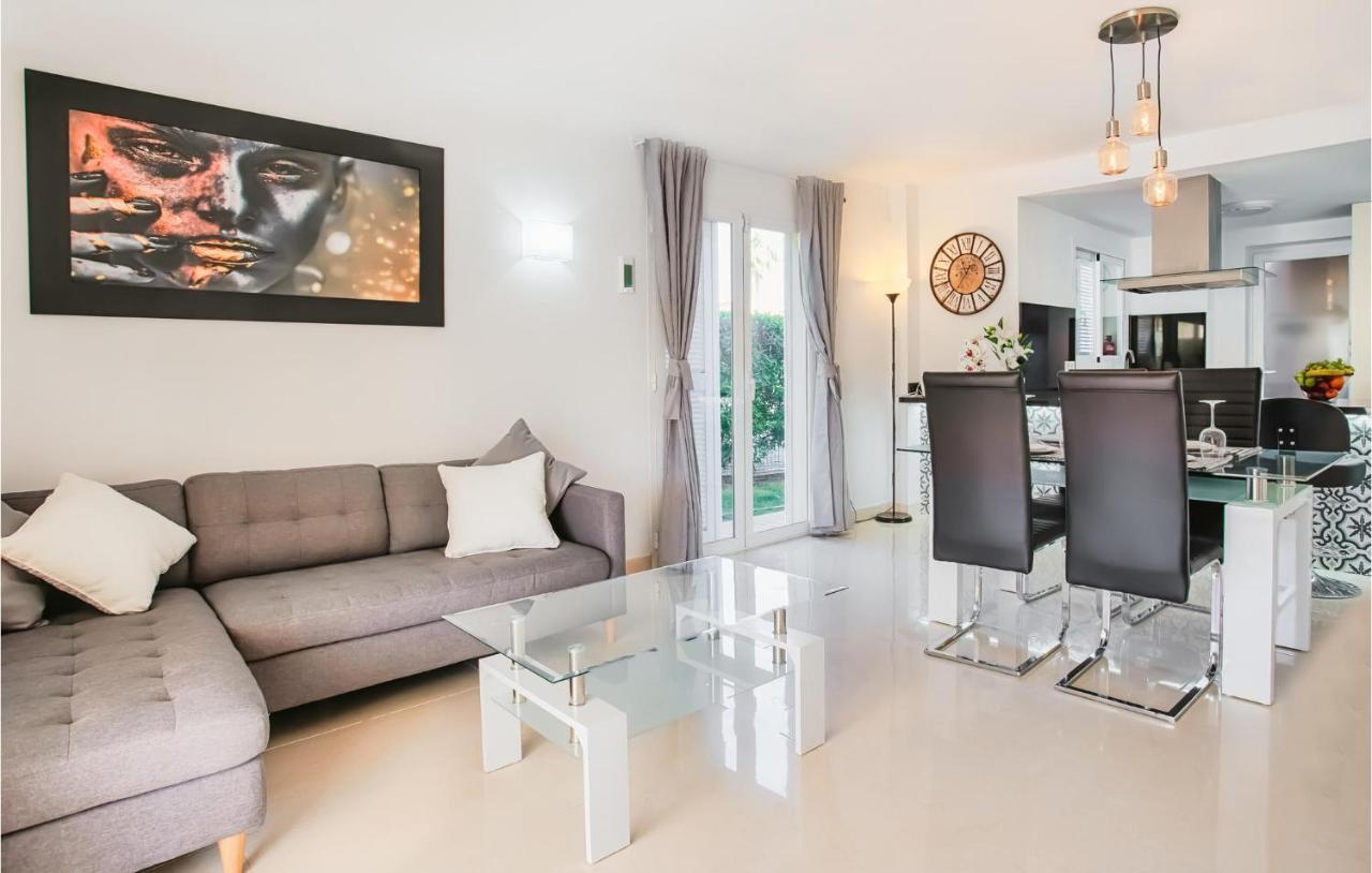 Awesome In With Kitchen