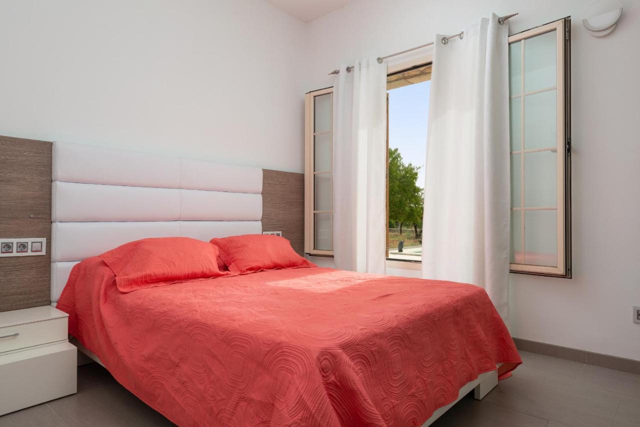 Mireia 2002 With Pool And Garden By Bebreeze Mallorca * Binisalem