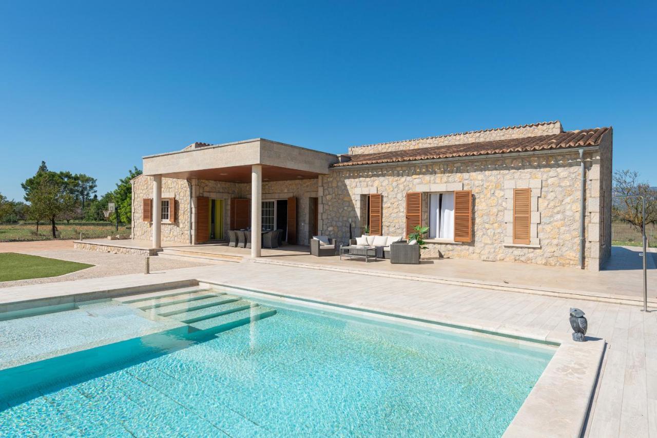 Villa Mireia 2002 With Pool And Garden By Bebreeze Mallorca Binisalem