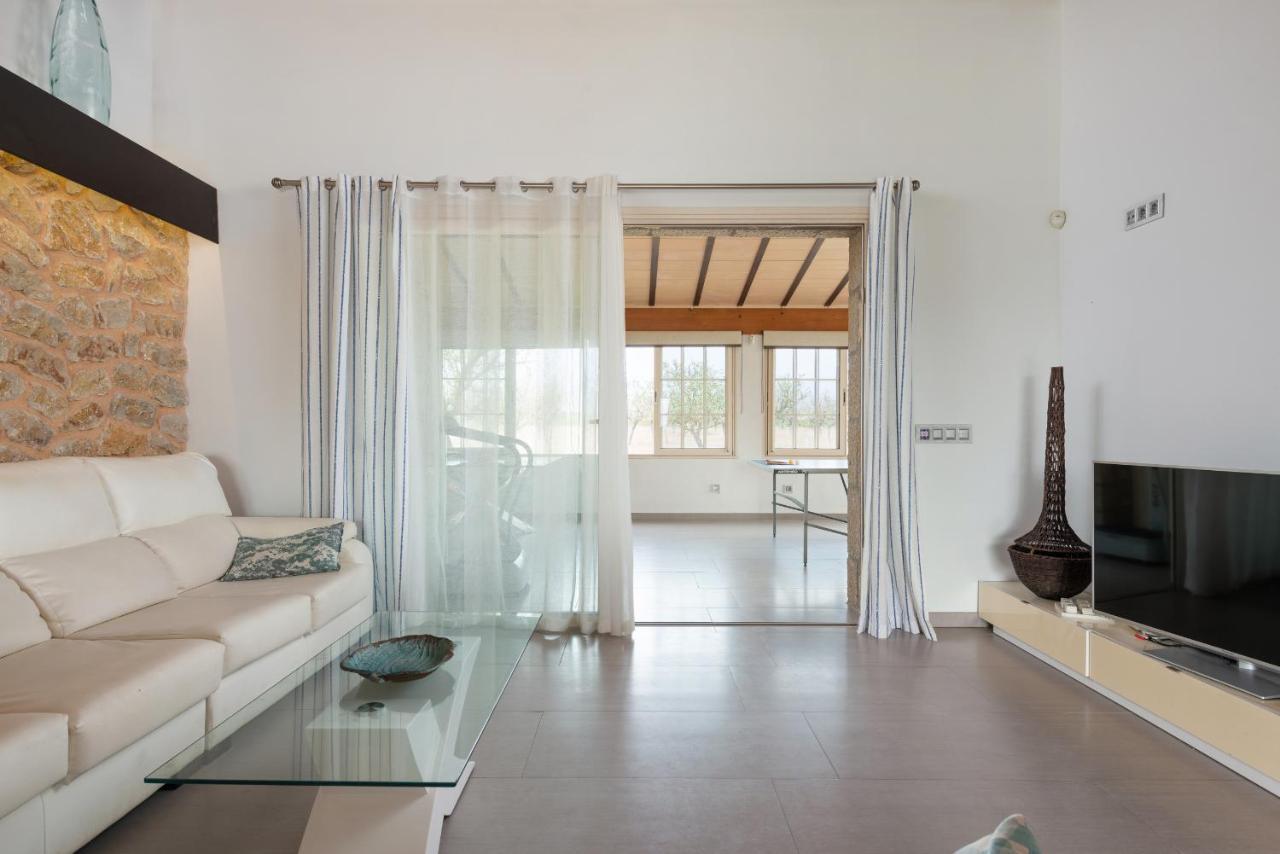 Mireia 2002 With Pool And Garden By Bebreeze Mallorca Binisalem