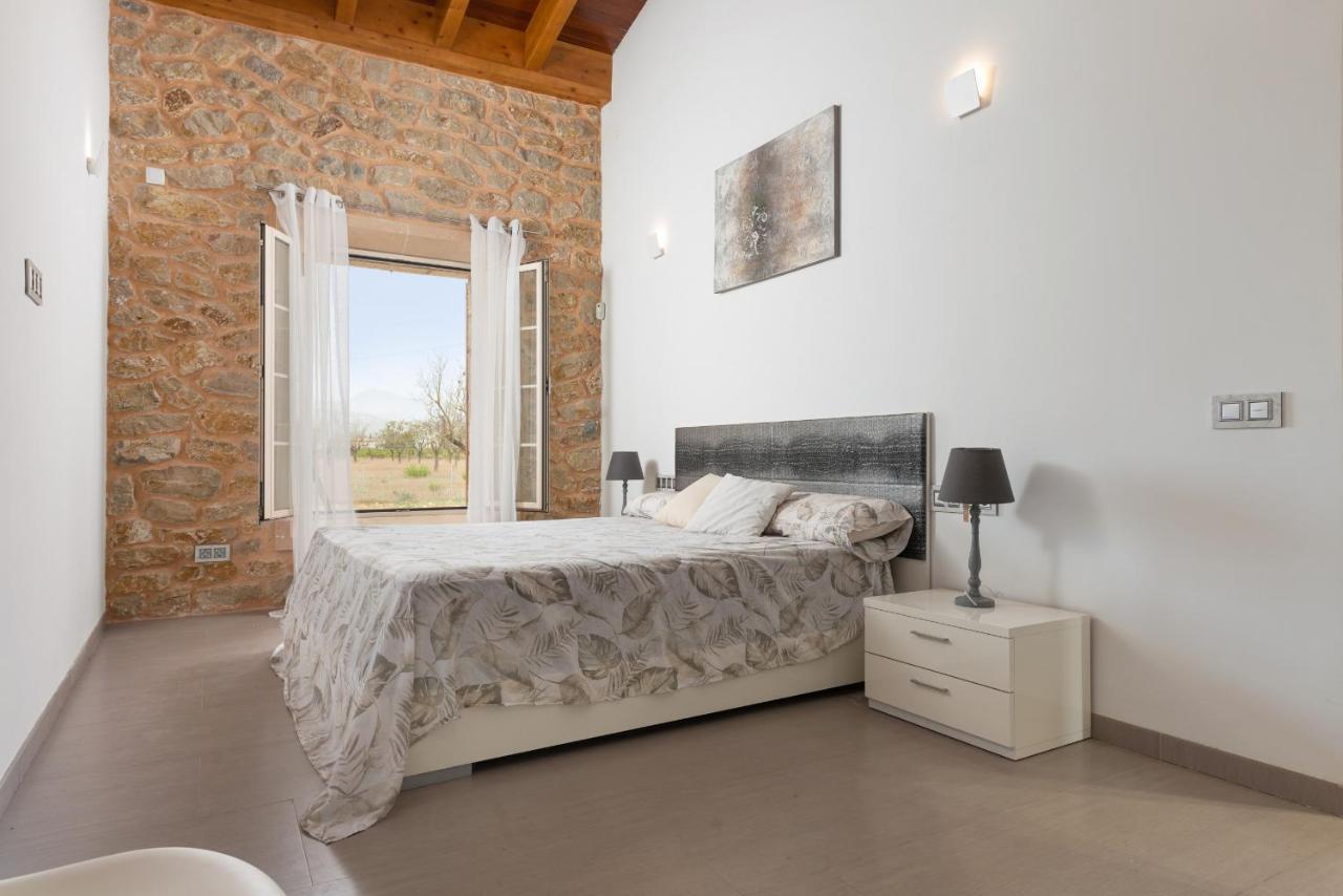 Mireia 2002 With Pool And Garden By Bebreeze Mallorca Villa