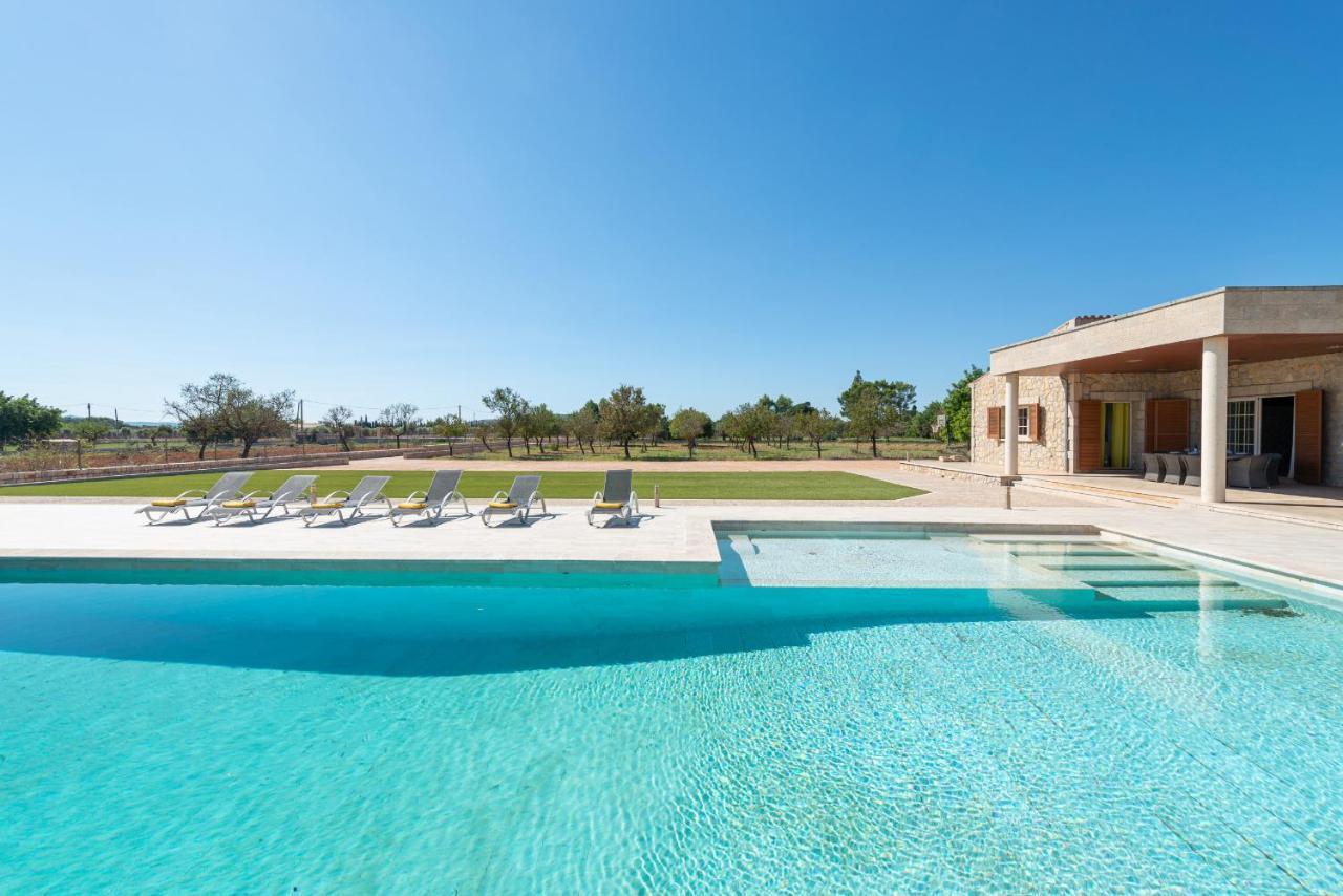 Mireia 2002 With Pool And Garden By Bebreeze Mallorca Villa