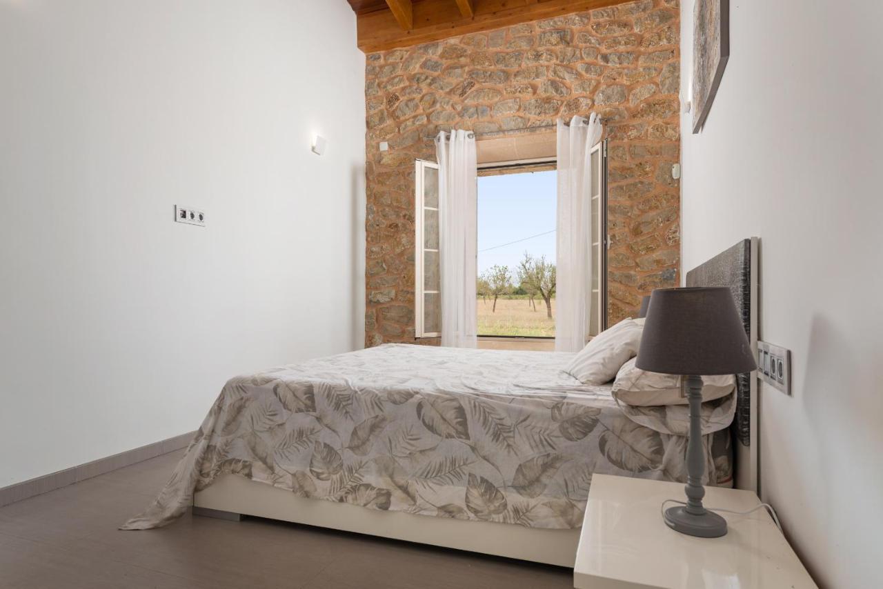 Mireia 2002 With Pool And Garden By Bebreeze Mallorca Binisalem
