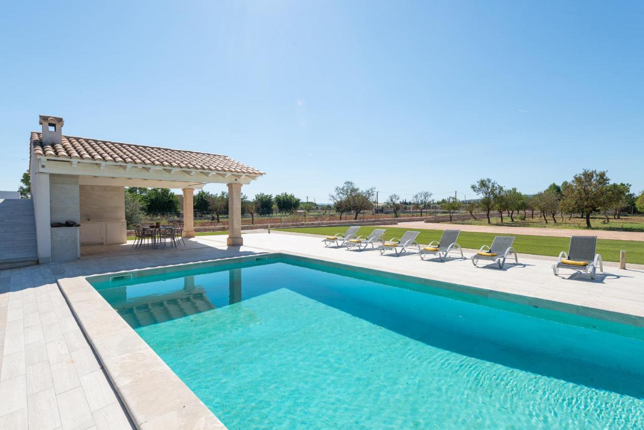Mireia 2002 With Pool And Garden By Bebreeze Mallorca Binisalem