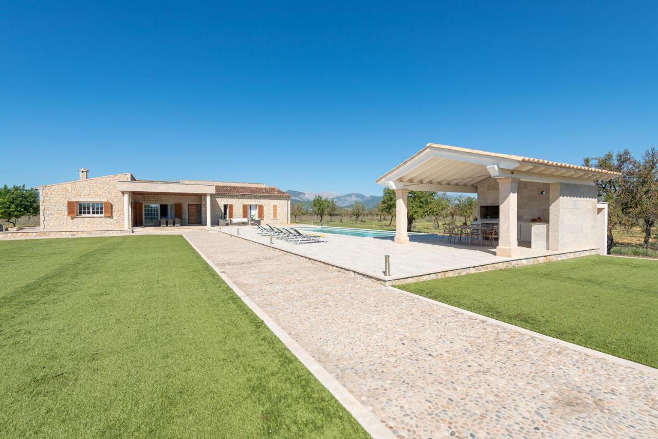 Mireia 2002 With Pool And Garden By Bebreeze Mallorca Villa *
