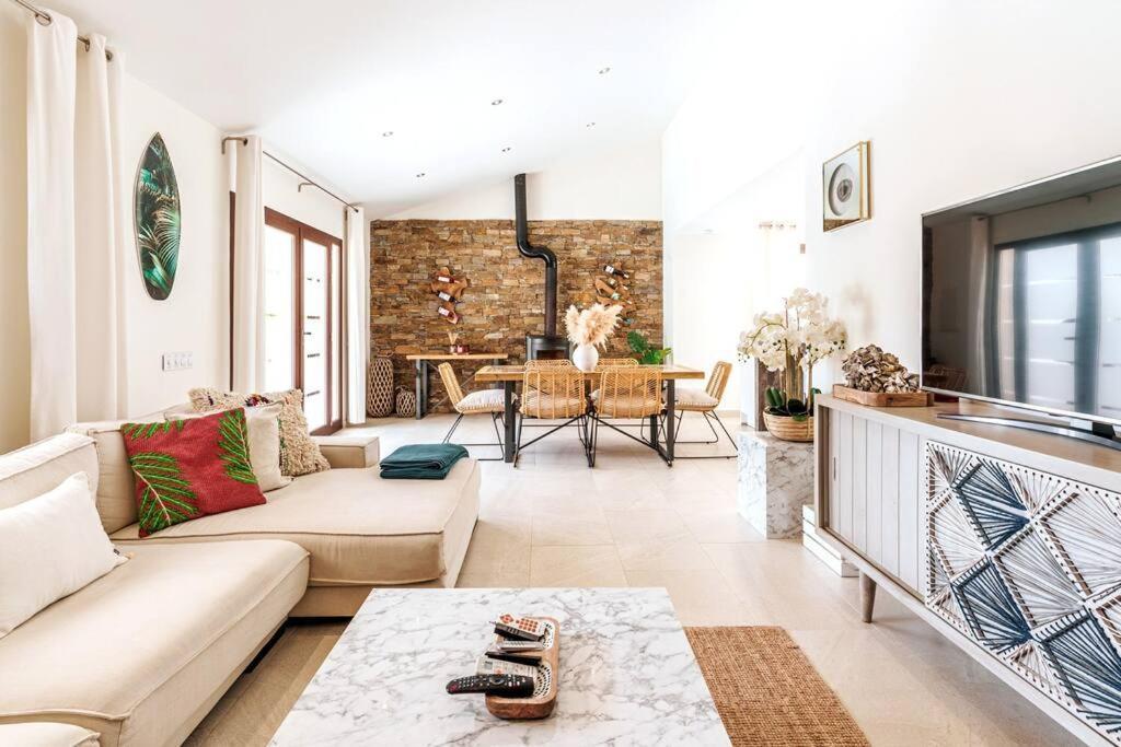 Casa Adriano By Villasmediterranean Villa