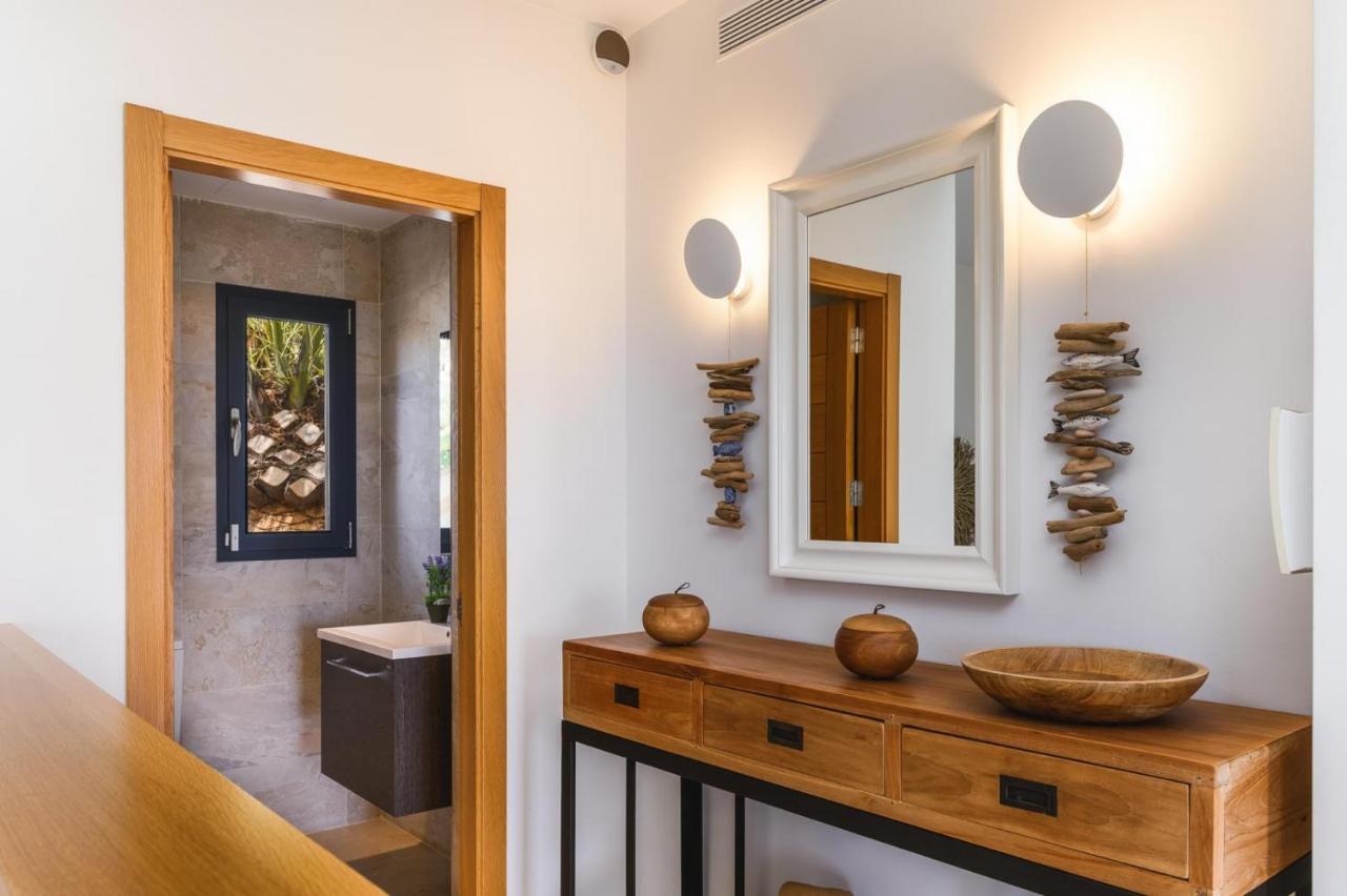 Villa 2550 Lichtdurchflutete In Nova Santa Ponsa