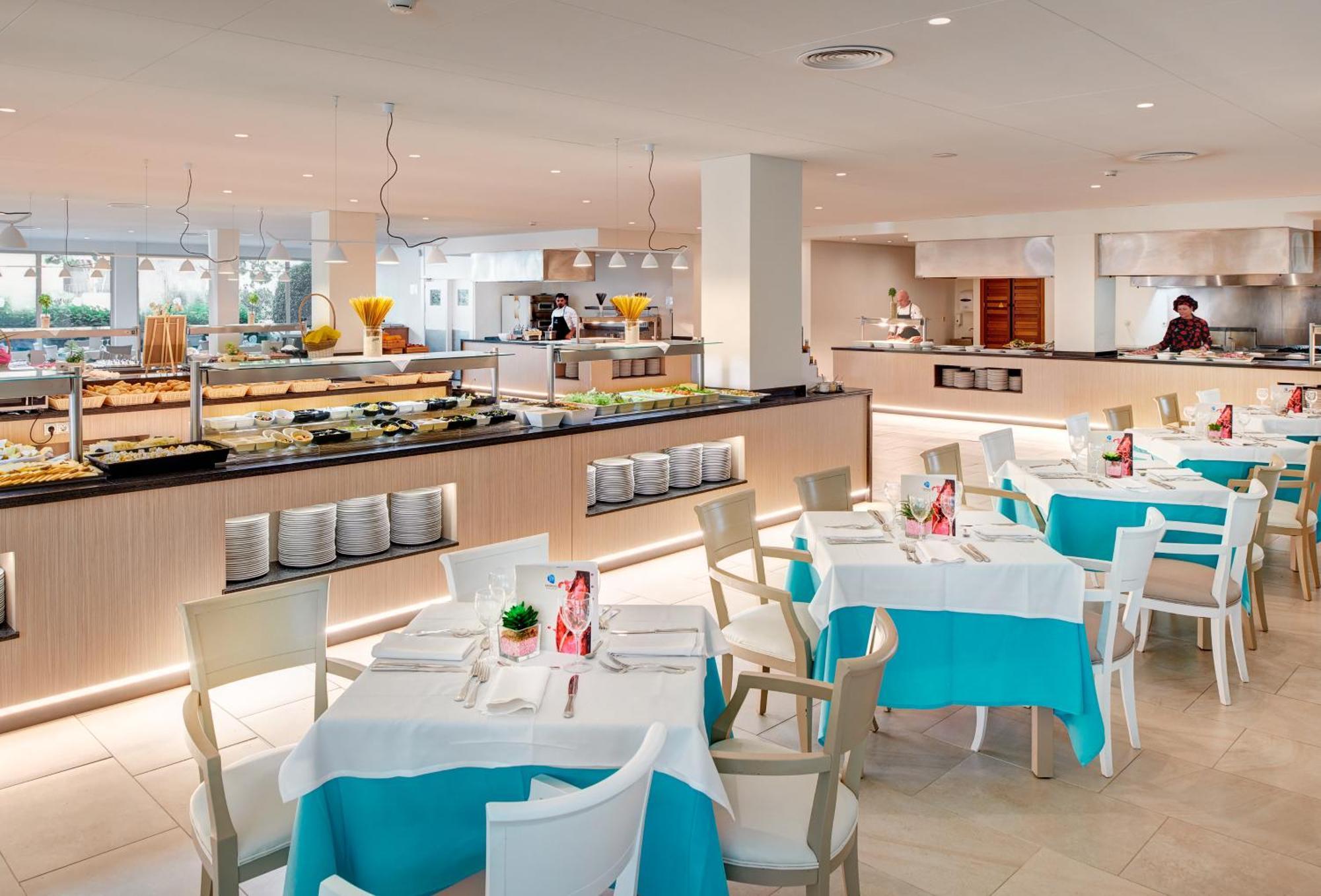 Grupotel Mallorca Mar Apartahotel 4*