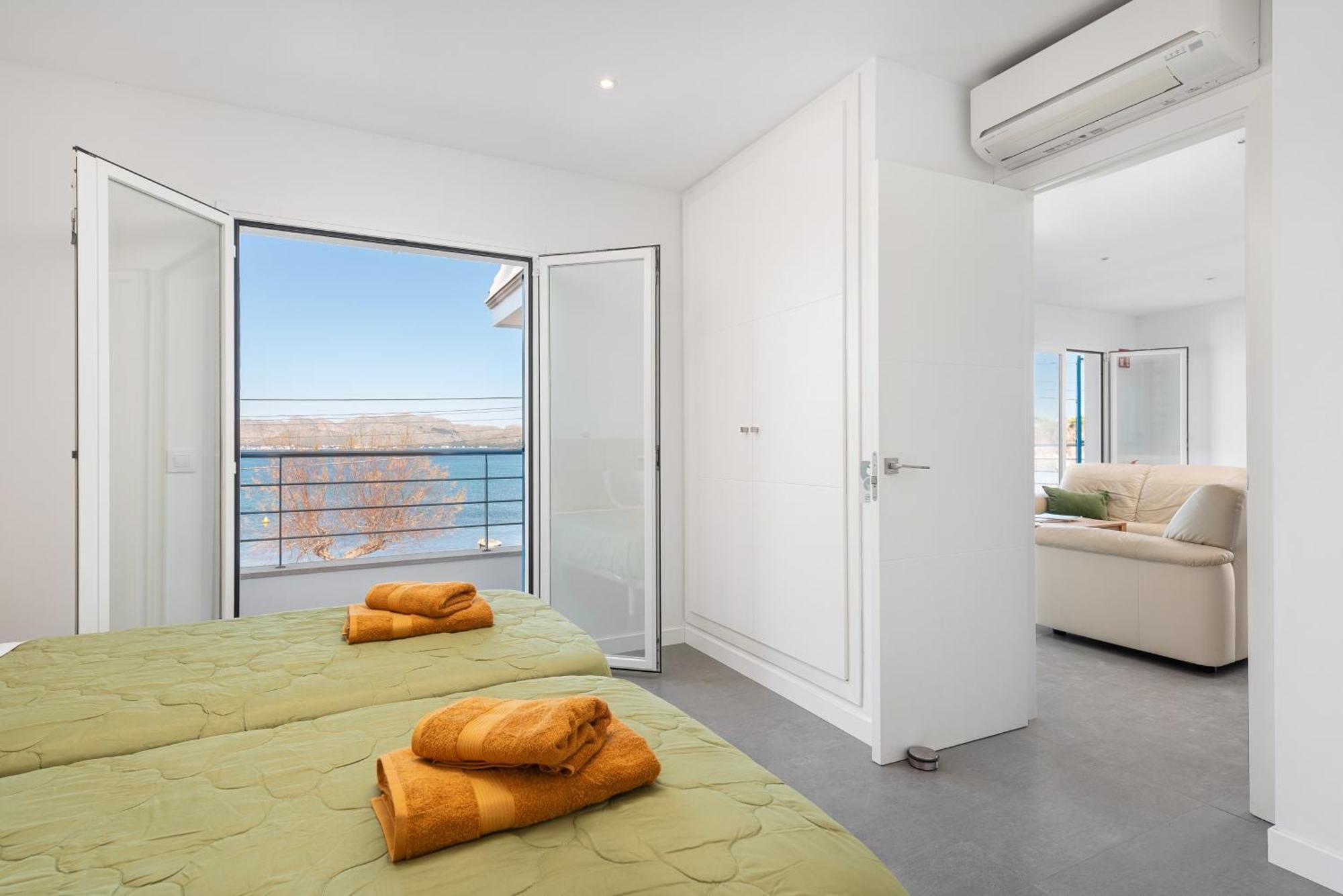Сasa de vacaciones S'embat Sea Views