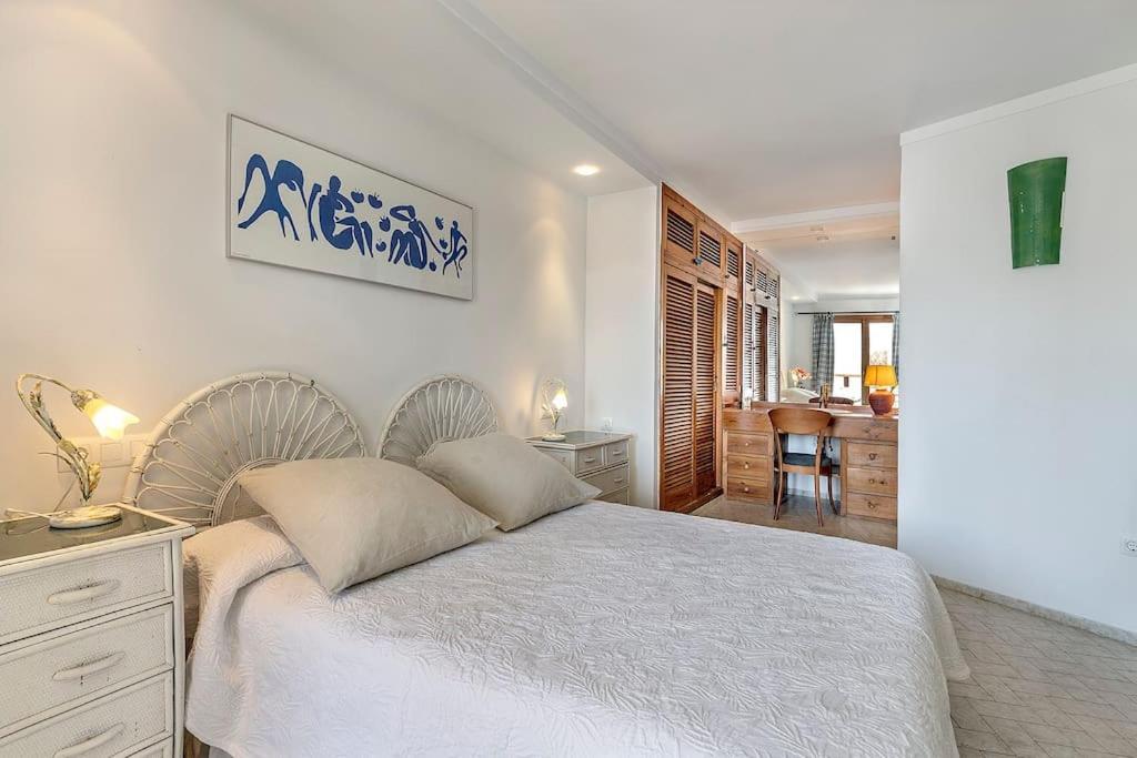 Apartamento Llenaire 2, Sea View, Pool, Ac *