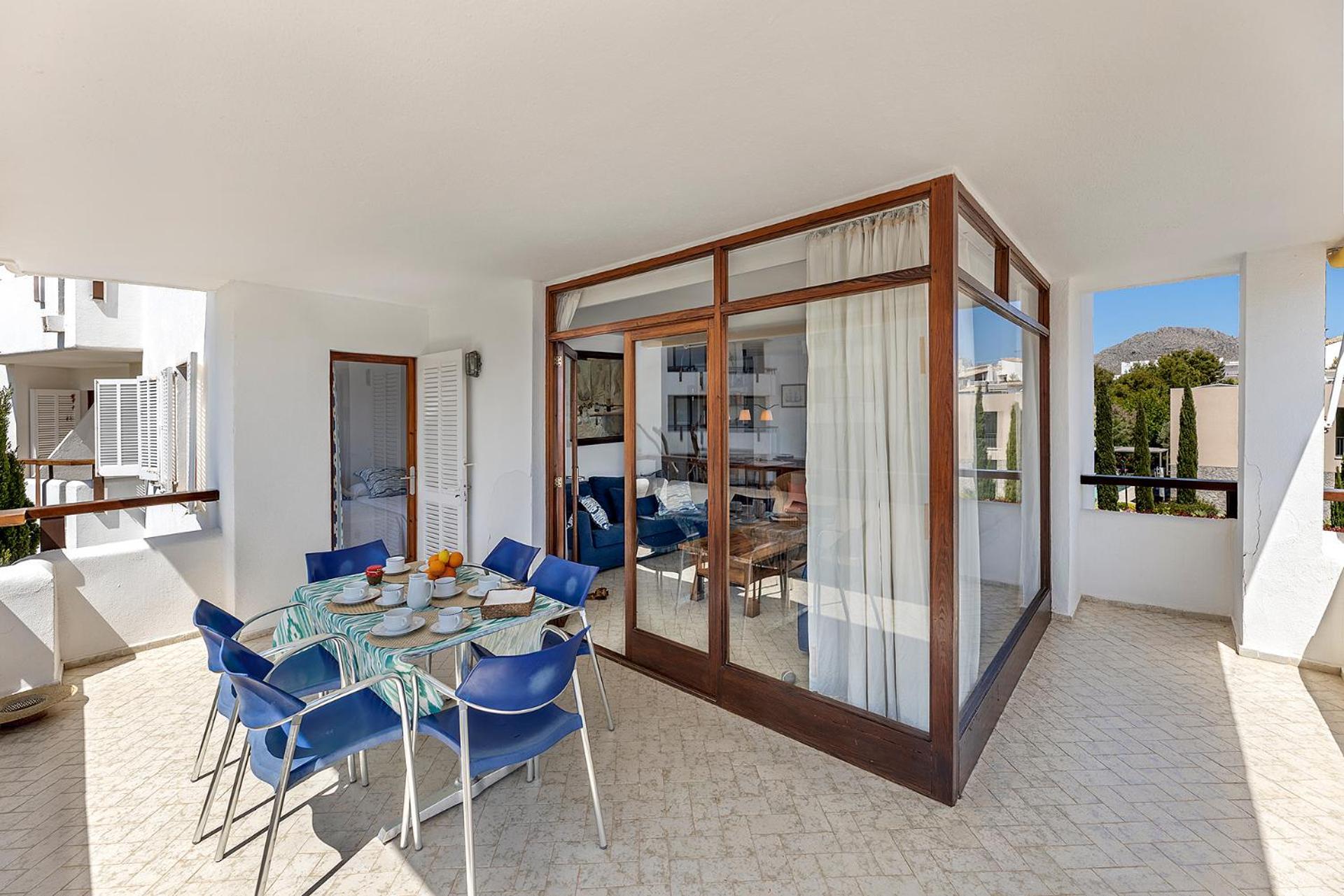 Apartamento Llenaire 1, Sea View, Pool, Wifi