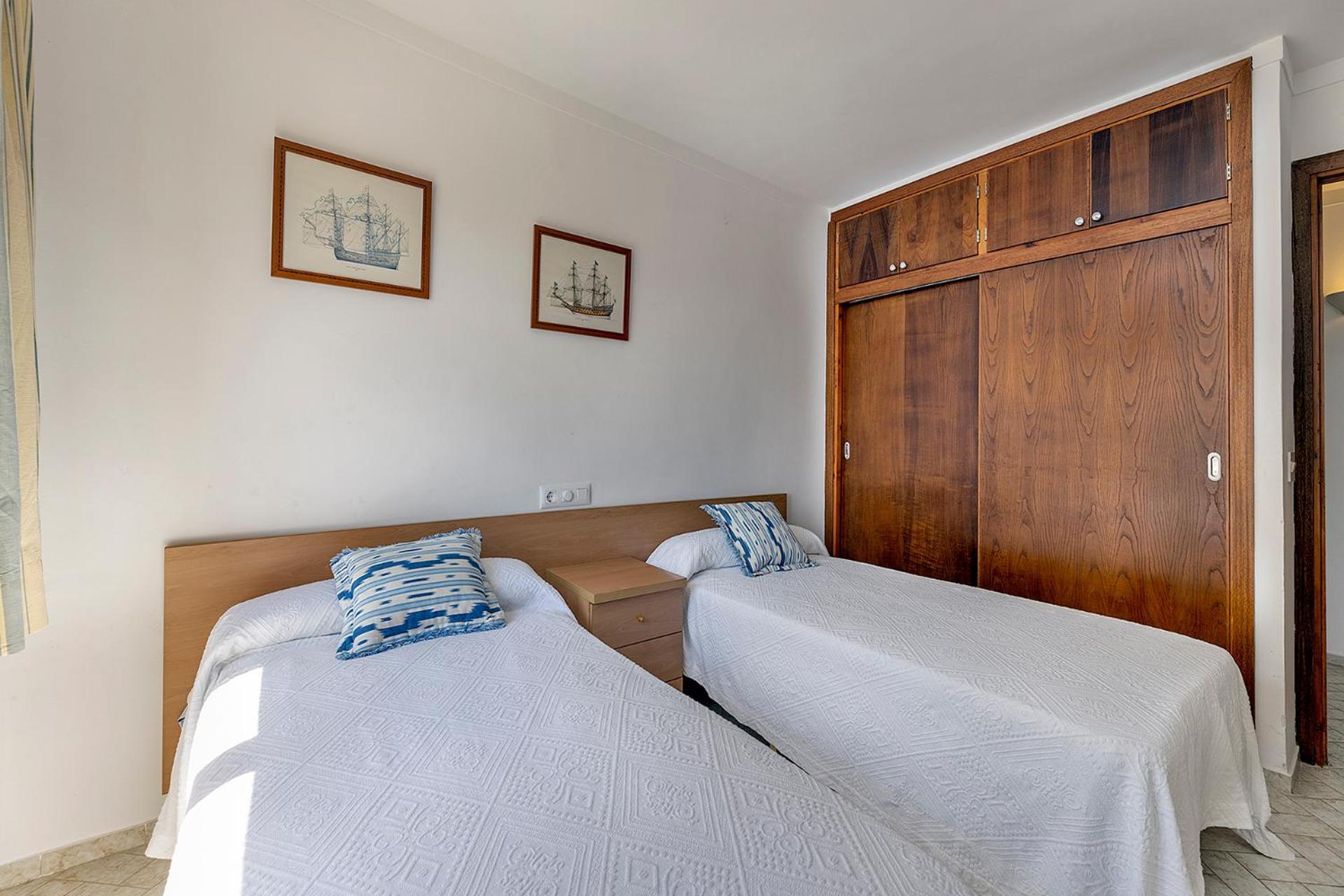 Llenaire 1, Sea View, Pool, Wifi Apartamento *