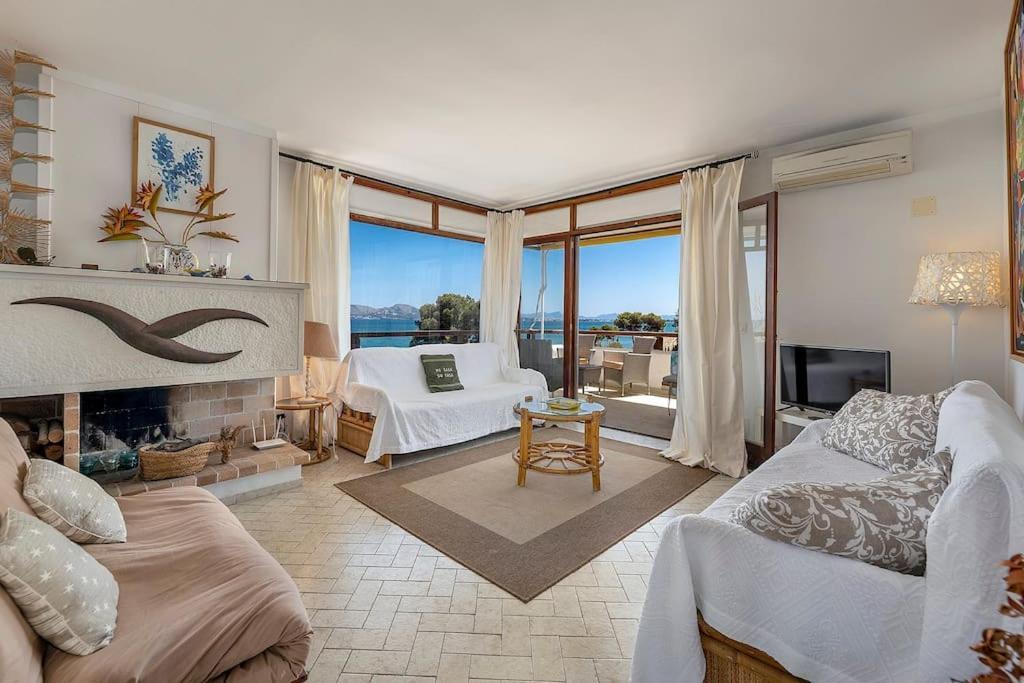 Llenaire 2, Sea View, Pool, Ac Apartamento