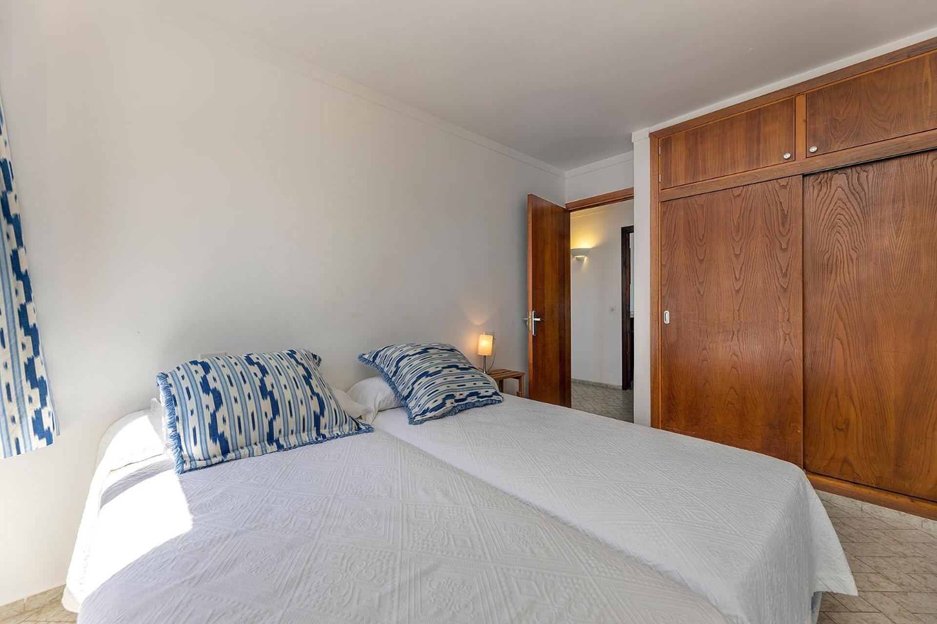 Apartamento Llenaire 1, Sea View, Pool, Wifi
