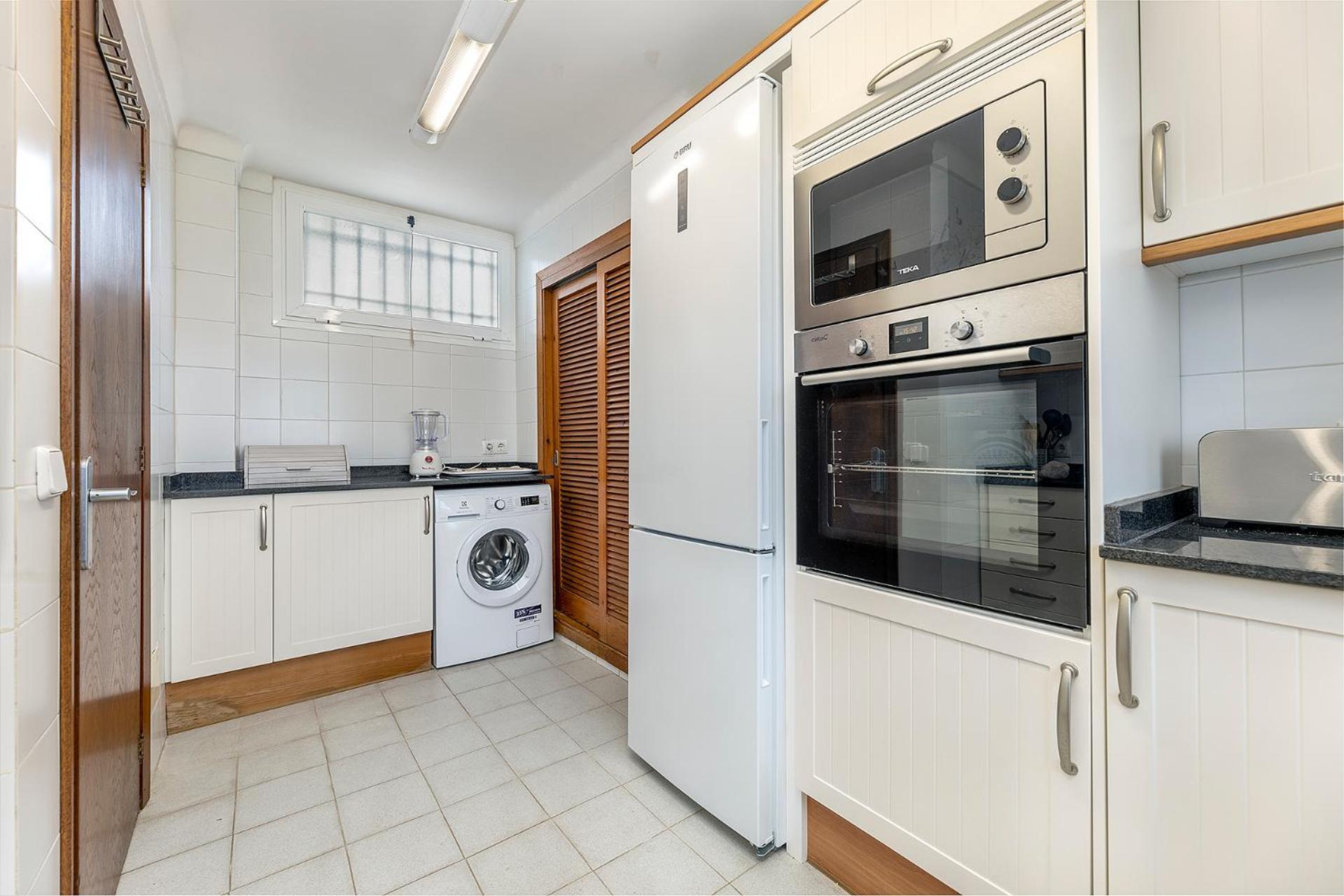 Apartamento Llenaire 1, Sea View, Pool, Wifi *