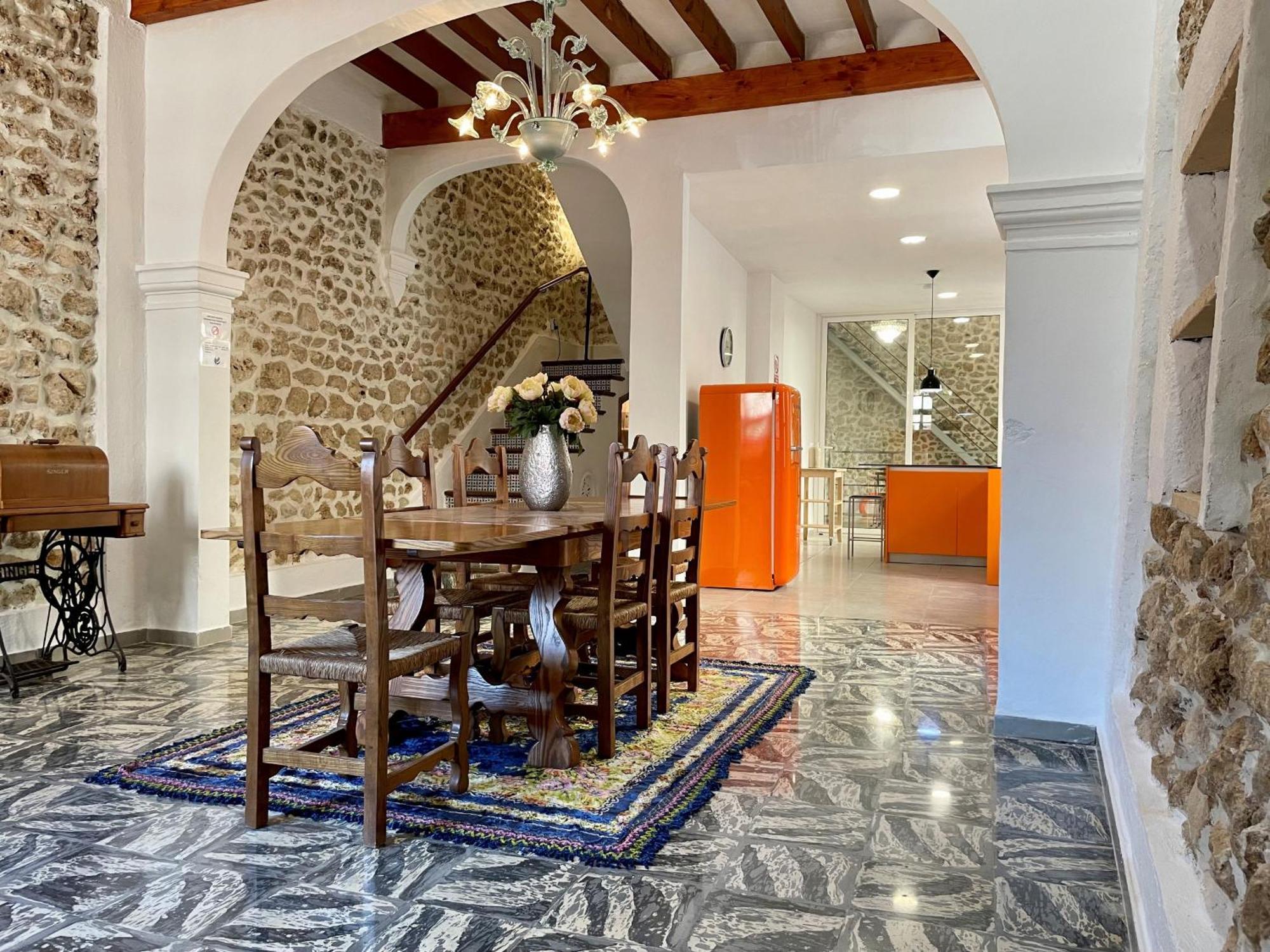 Feliu House By Slow Búger