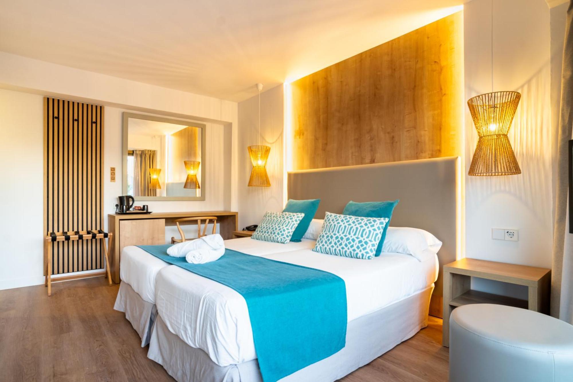 Hotel Bahia De Alcudia & Port de Alcudia (Mallorca)