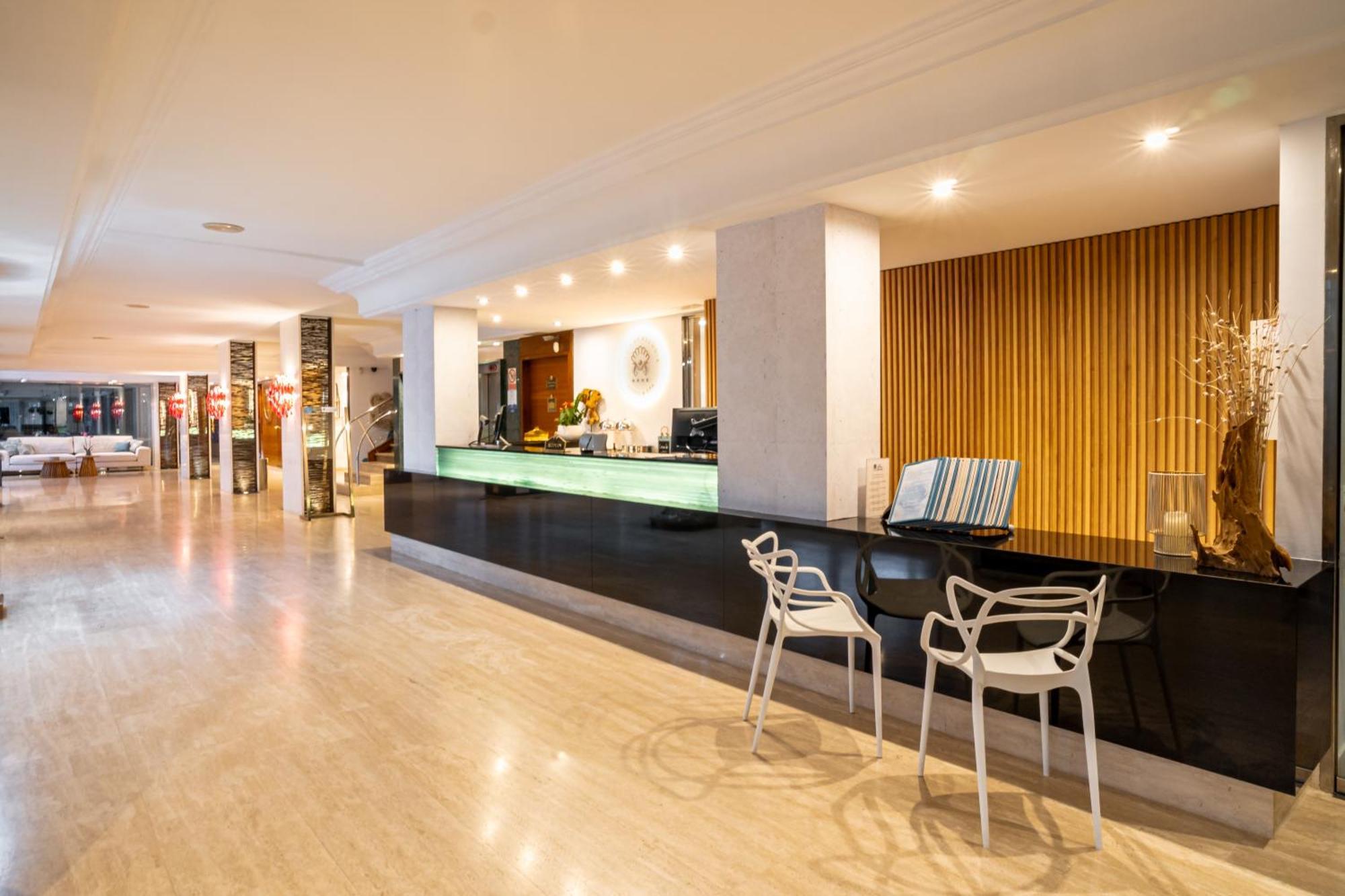 Bahia De Alcudia & 4* Port de Alcudia (Mallorca)