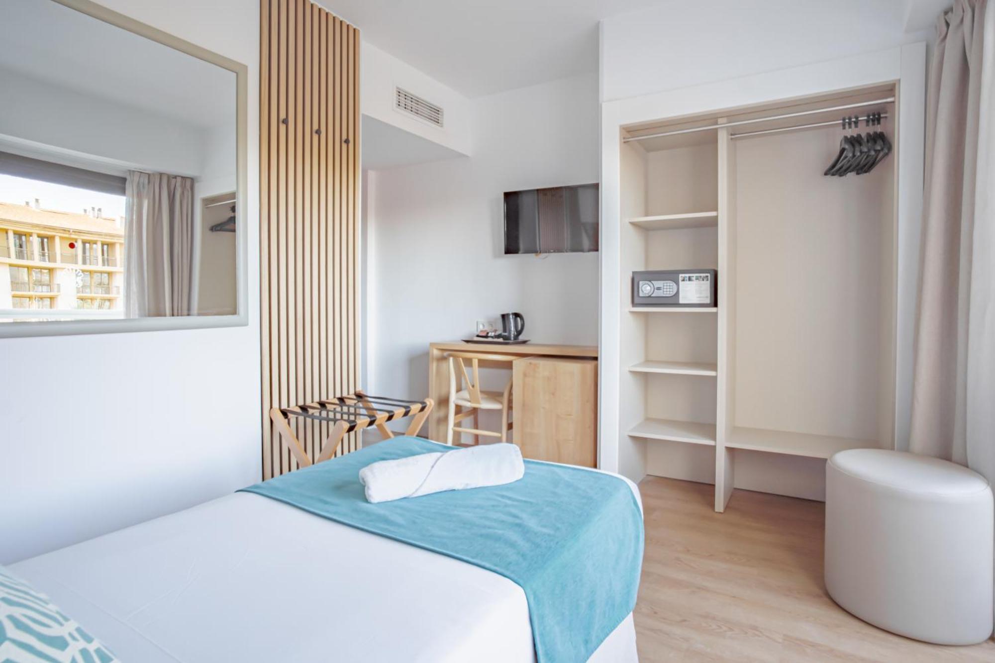 Bahia De Alcudia & 4*