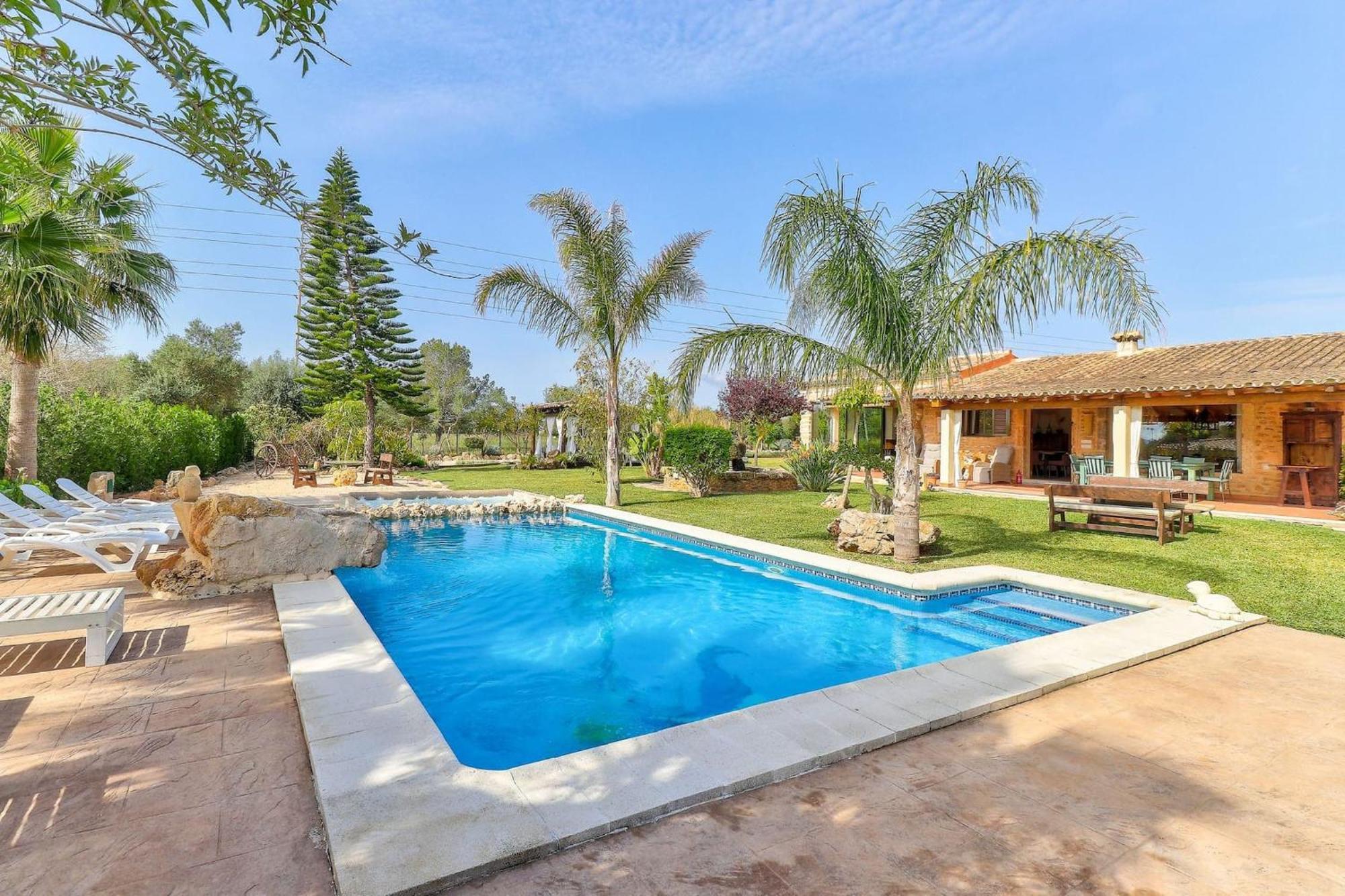 Petit Bijoux By Rentallorca Holiday home *