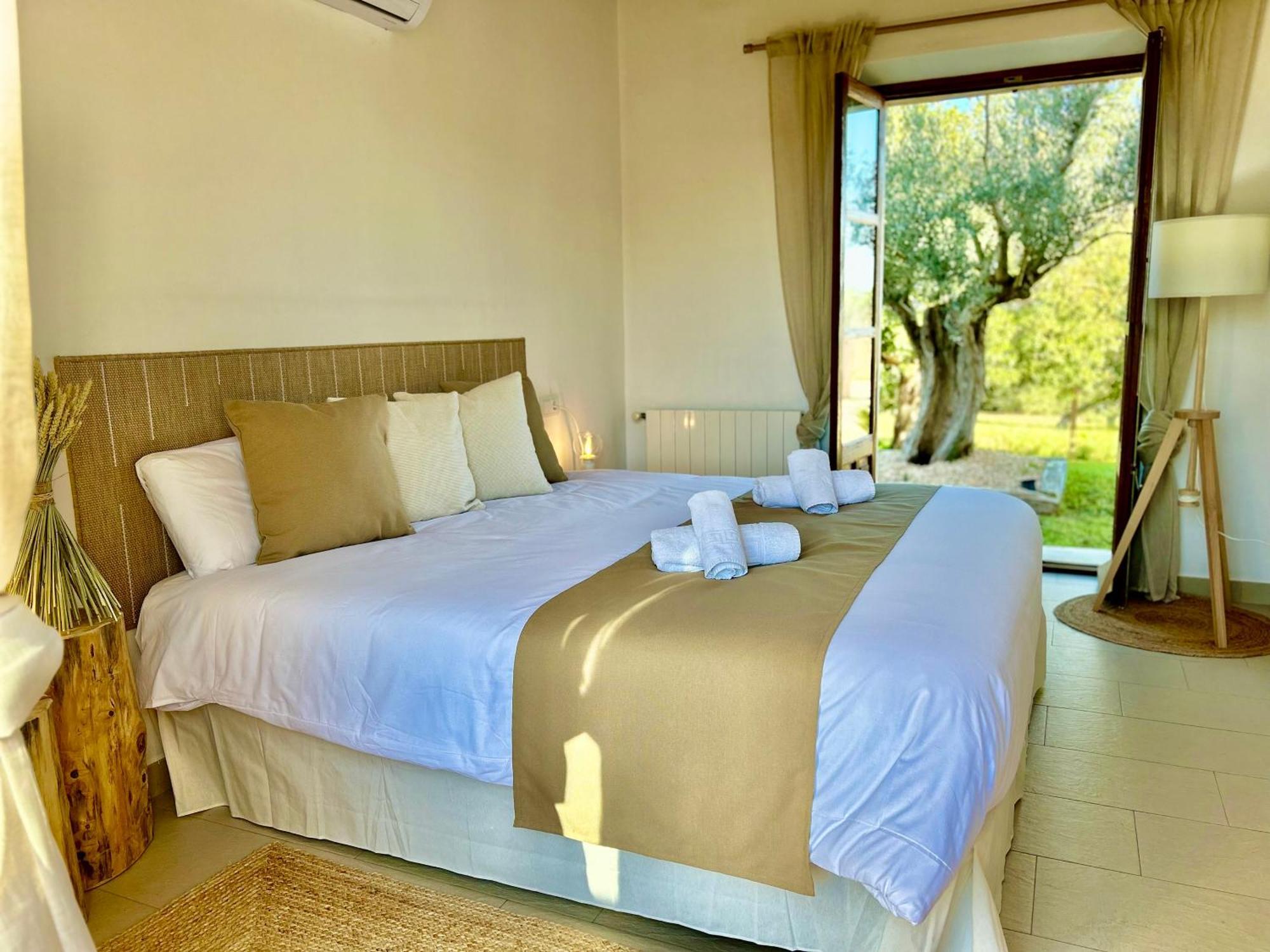 Cas Coix Jacuzzi Gym & Pool Villa