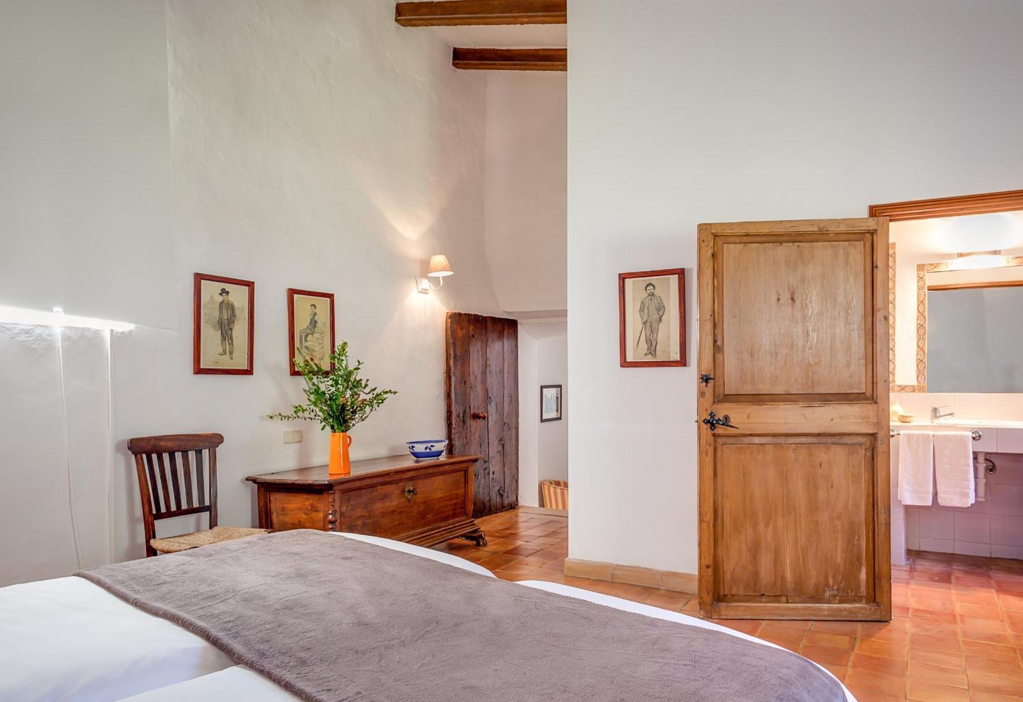 Hotel Es Castell 4*