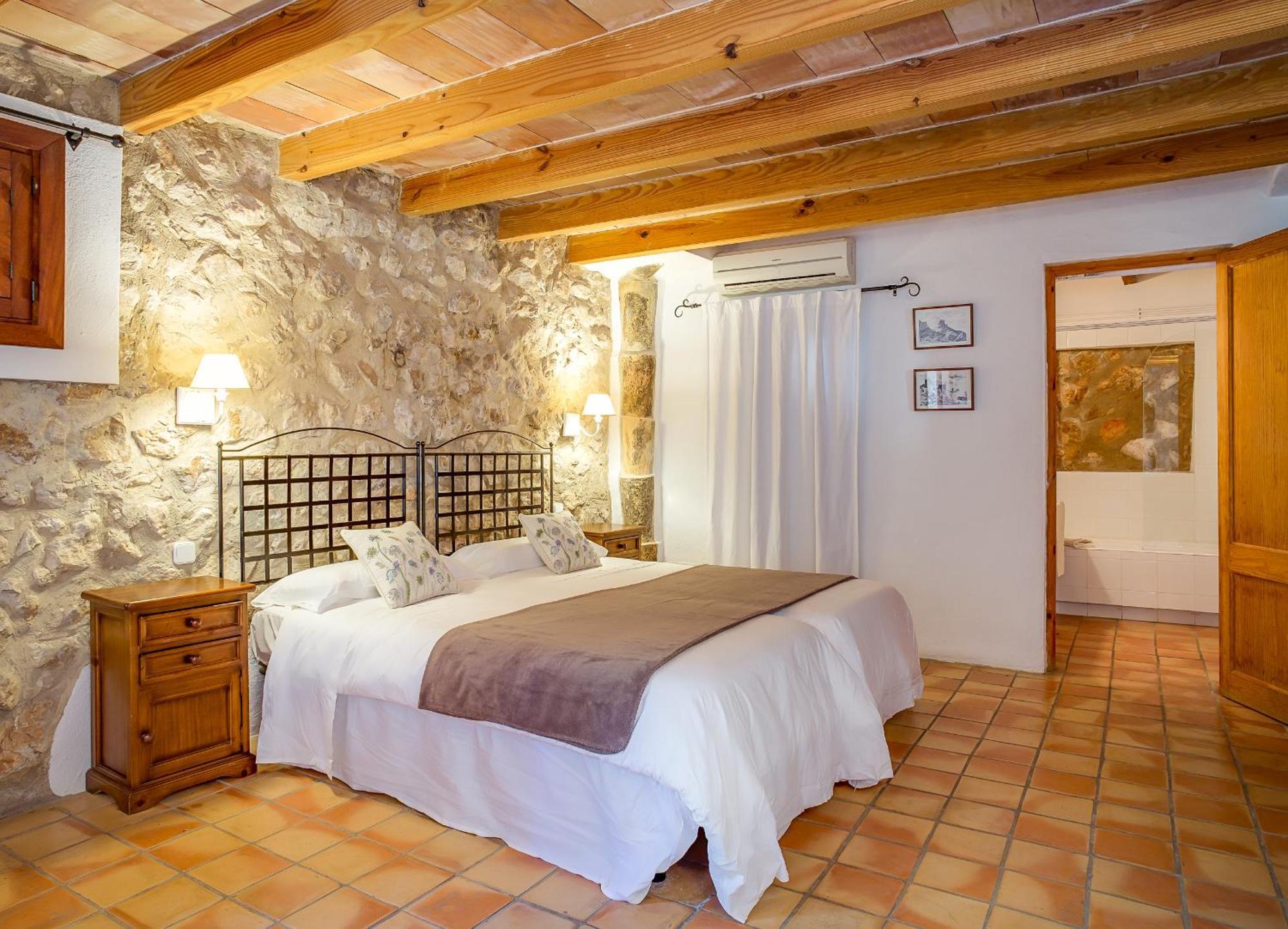Es Castell 4*