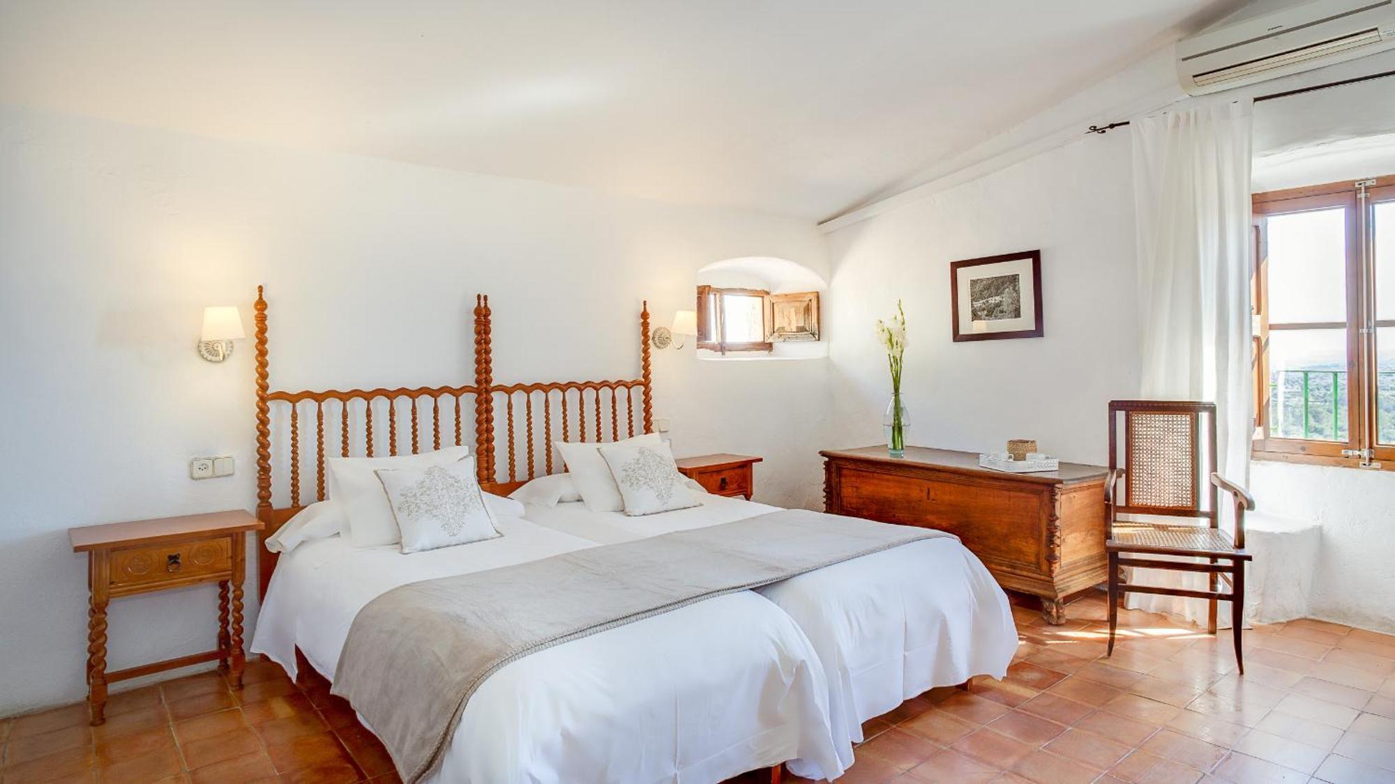 Hotel Es Castell 4*