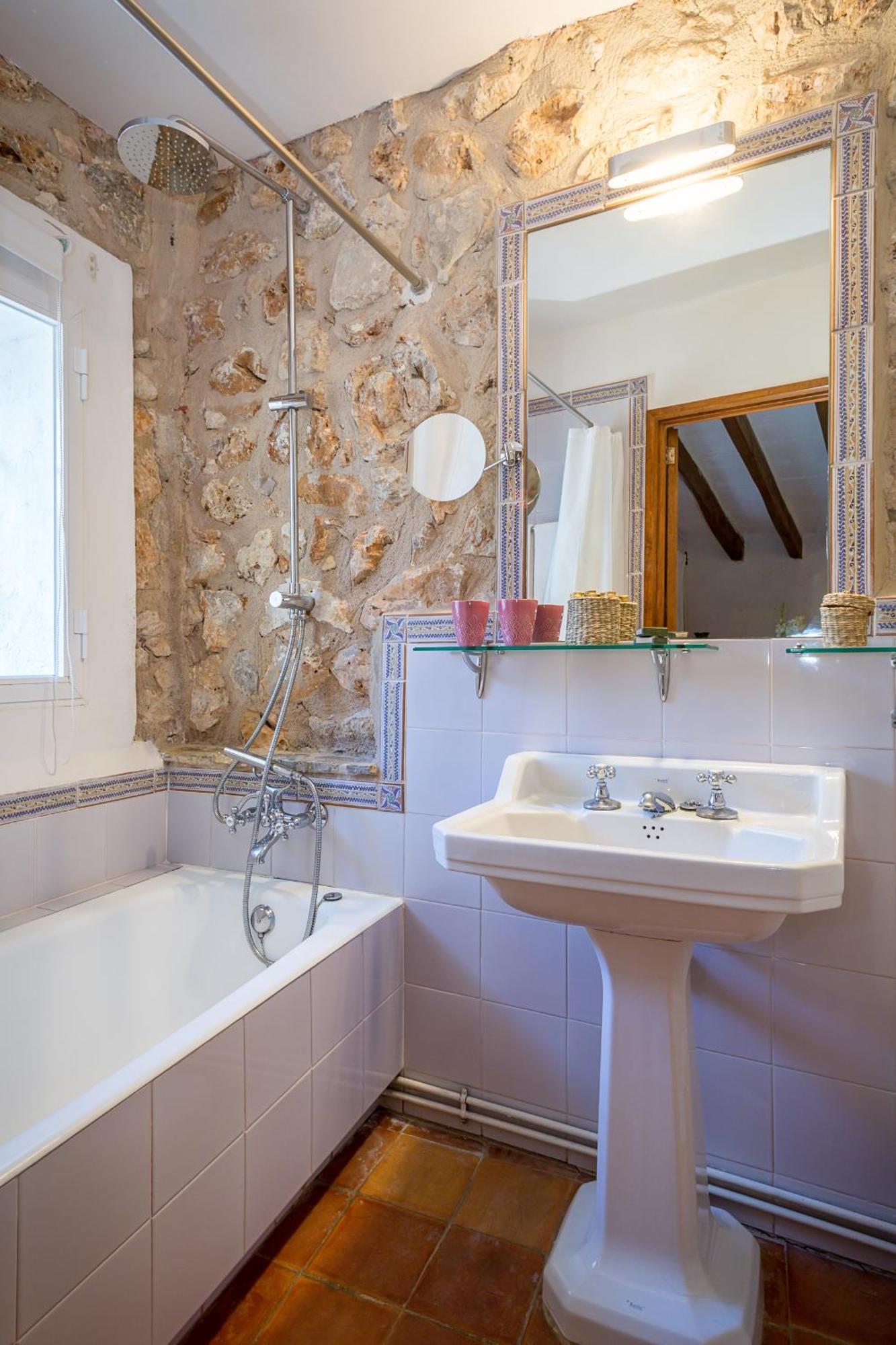 Es Castell Hotel Binibona
