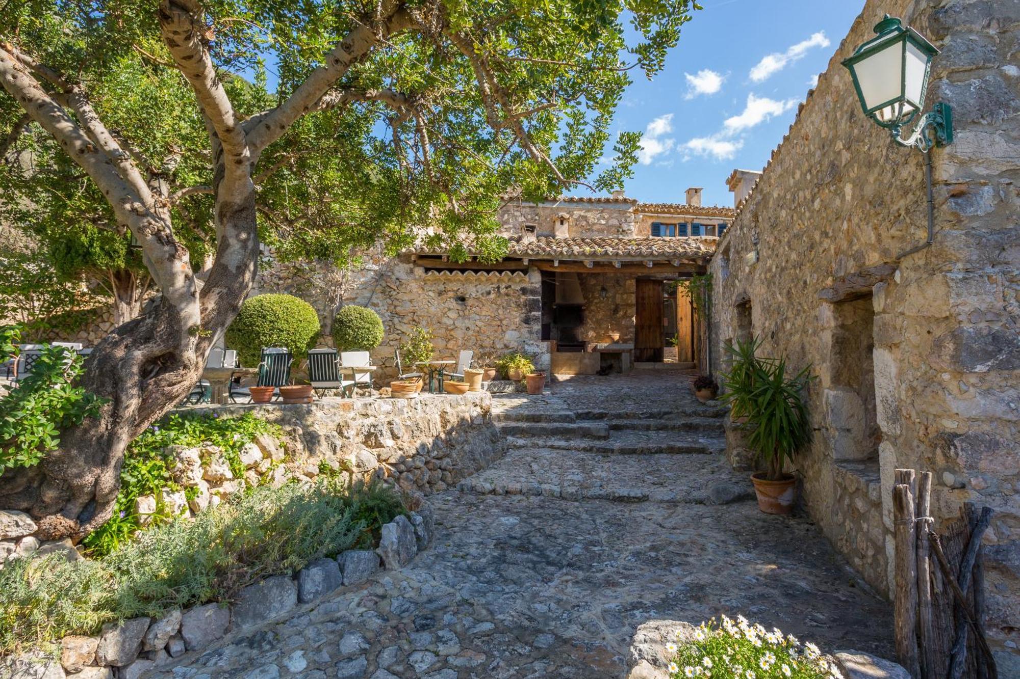 Es Castell 4* Binibona