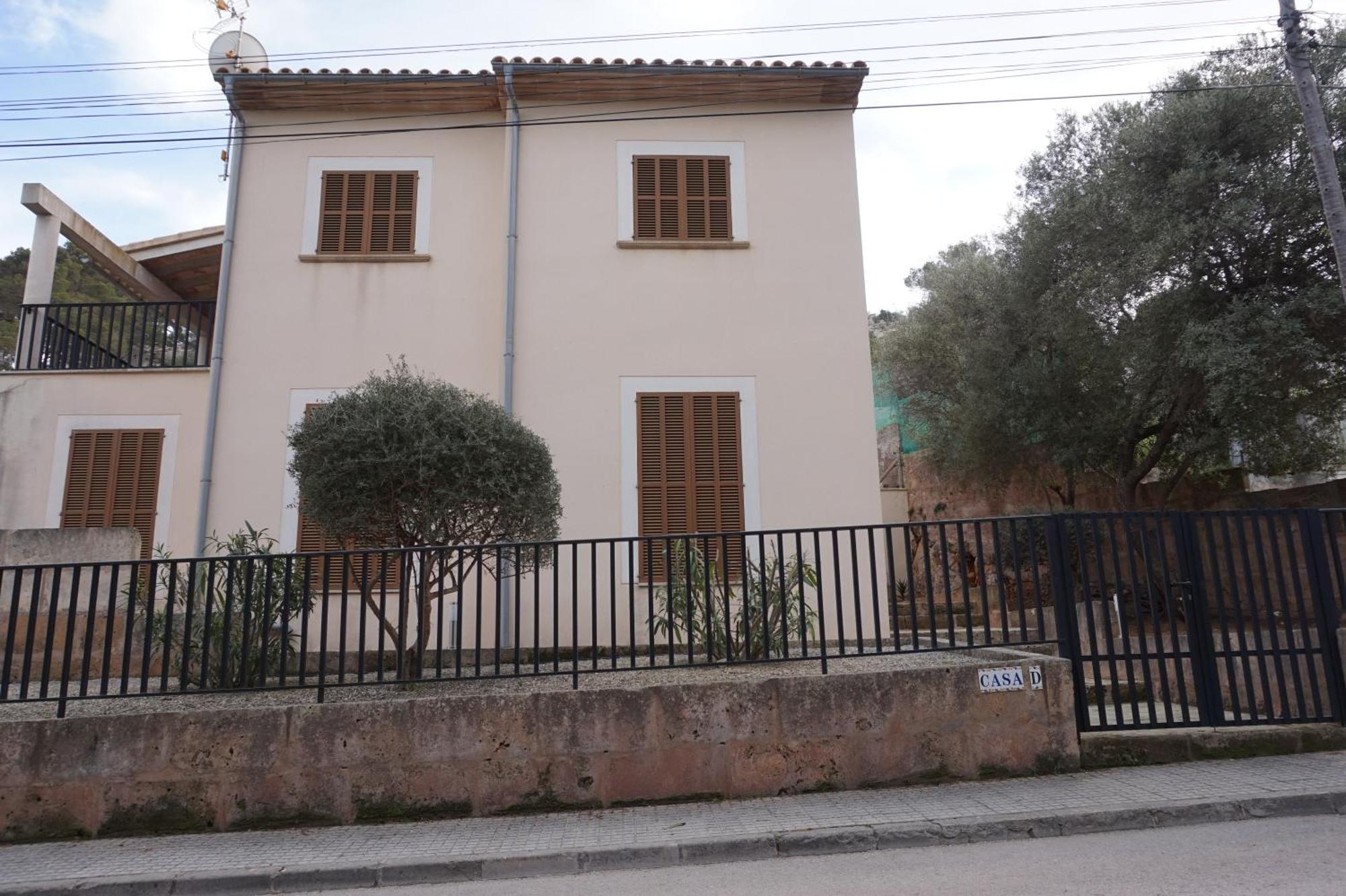Chalet Font De Sa Cala Holiday home *