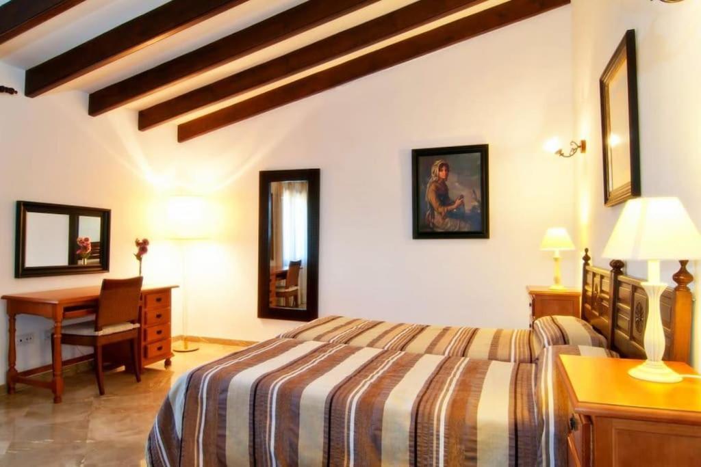 Son Perxa In Villa *