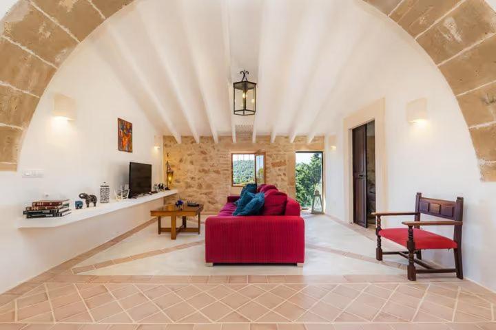 So Na Sopa Con Piscina Y Un Precioso Jardin Villa Artà