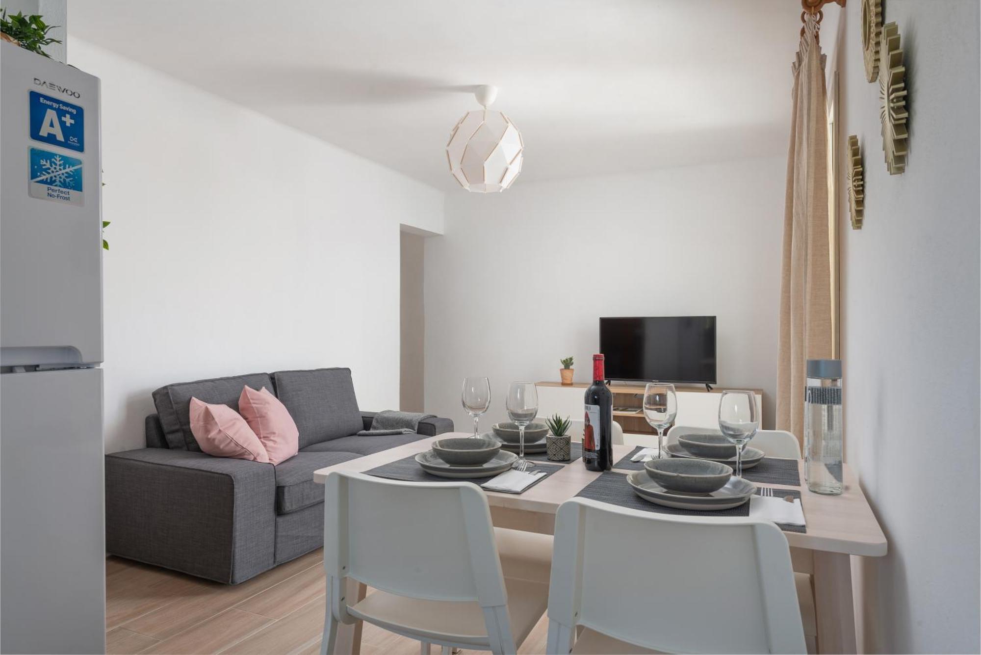 Apartamento Sunset By The Sea With Pool, Ac, Bbq, Wifi In